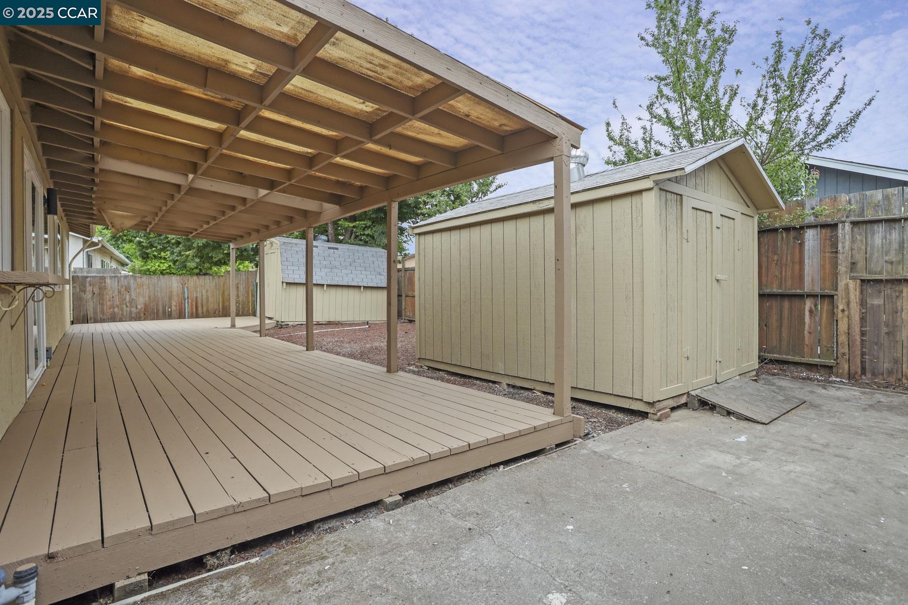 Detail Gallery Image 29 of 32 For 7833 Santa Barbara Drive, Rohnert Park,  CA 94928-4083 - 4 Beds | 2 Baths