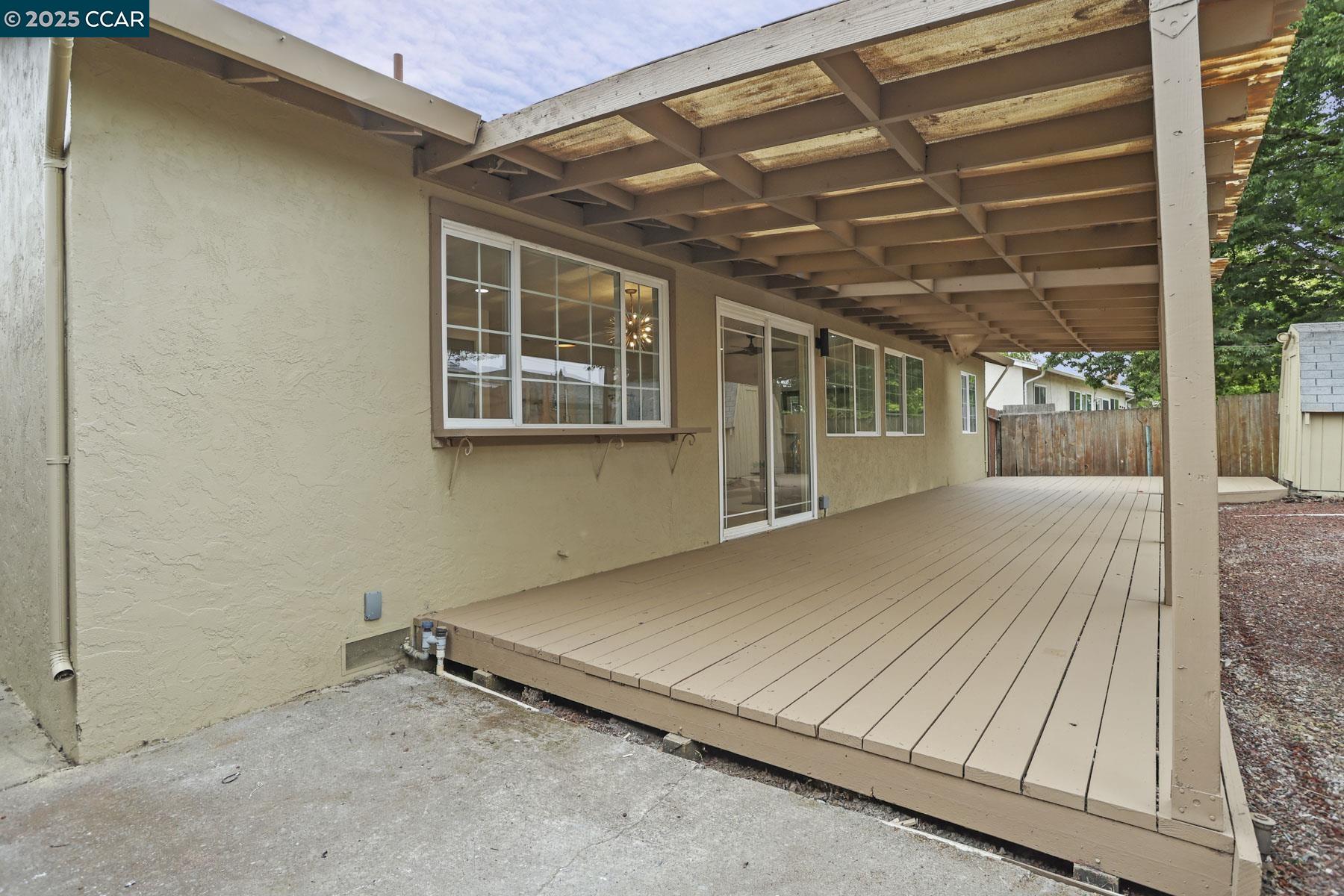 Detail Gallery Image 30 of 32 For 7833 Santa Barbara Drive, Rohnert Park,  CA 94928-4083 - 4 Beds | 2 Baths