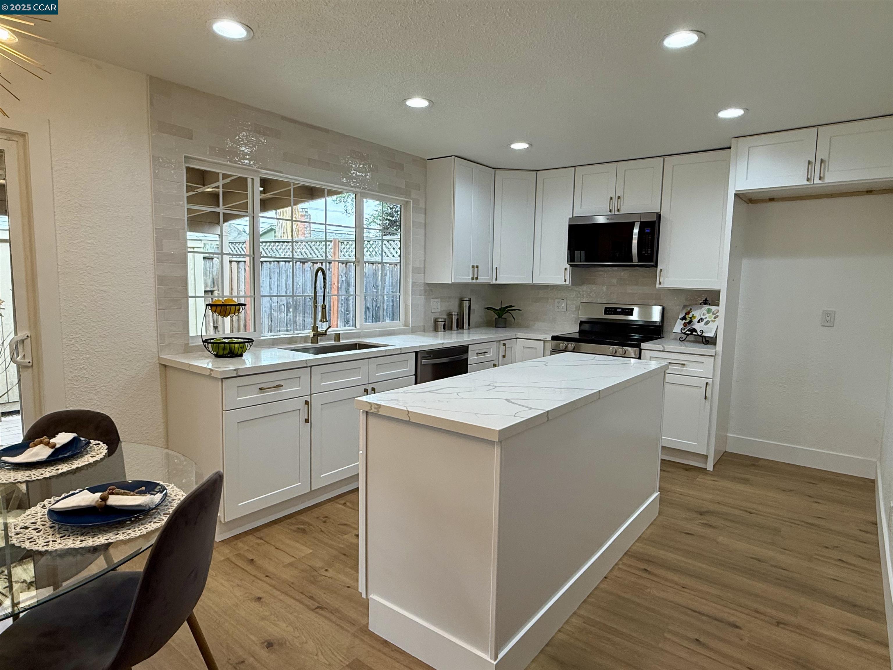 7833 Santa Barbara Drive, Rohnert Park, California 94928, 4 Bedrooms Bedrooms, 6 Rooms Rooms,2 BathroomsBathrooms,Residential,For Sale,7833 Santa Barbara Drive,41105316