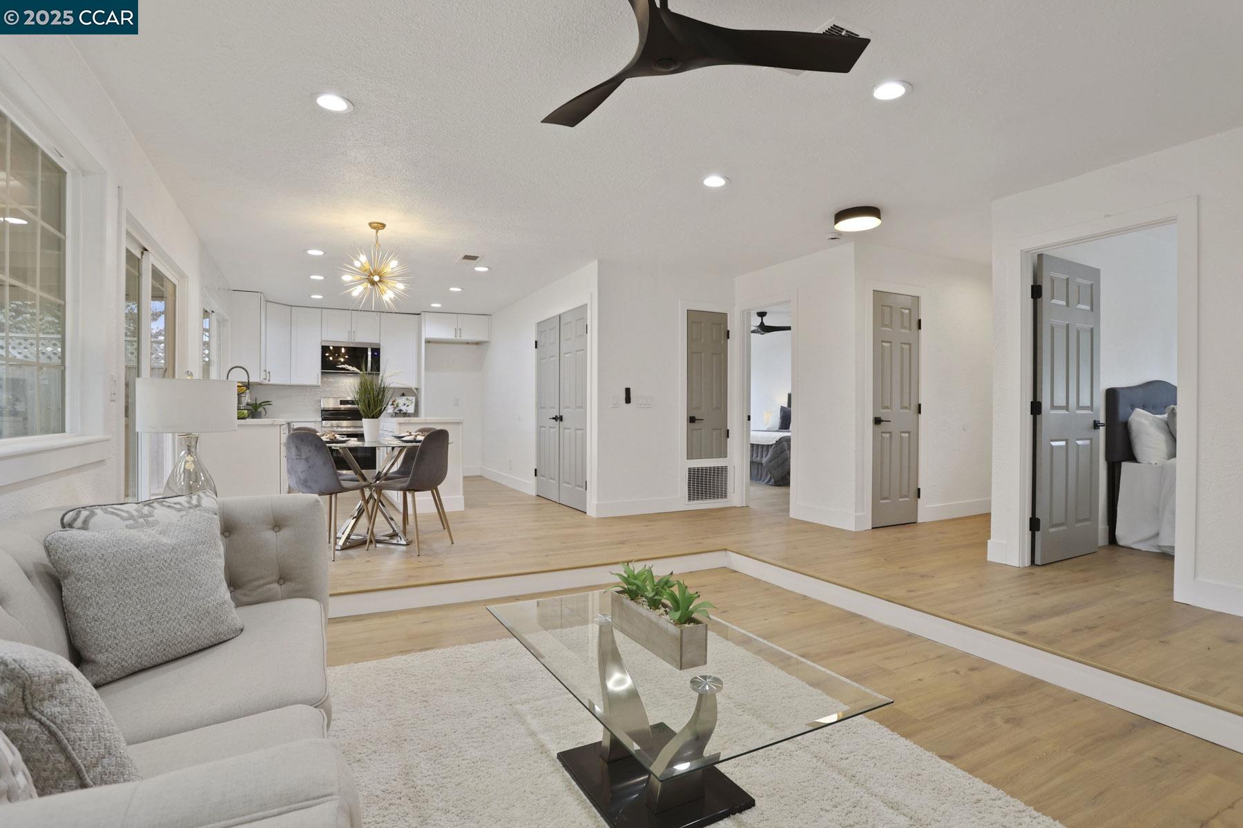 Detail Gallery Image 10 of 32 For 7833 Santa Barbara Drive, Rohnert Park,  CA 94928-4083 - 4 Beds | 2 Baths