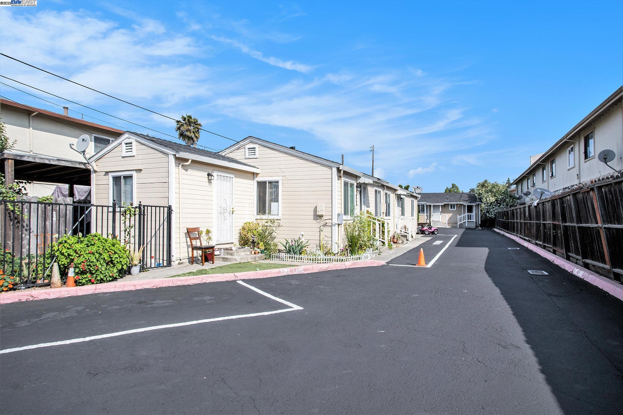 MLS: 41105319 Condo For Sale