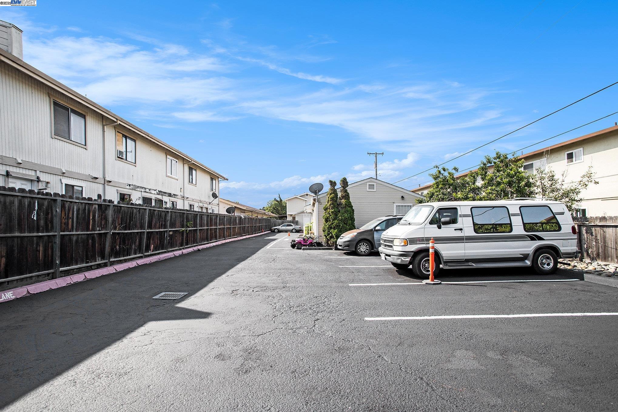 204 Sunset Blvd, Hayward, California 94541, ,Commercial Sale,For Sale,204 Sunset Blvd,41105319