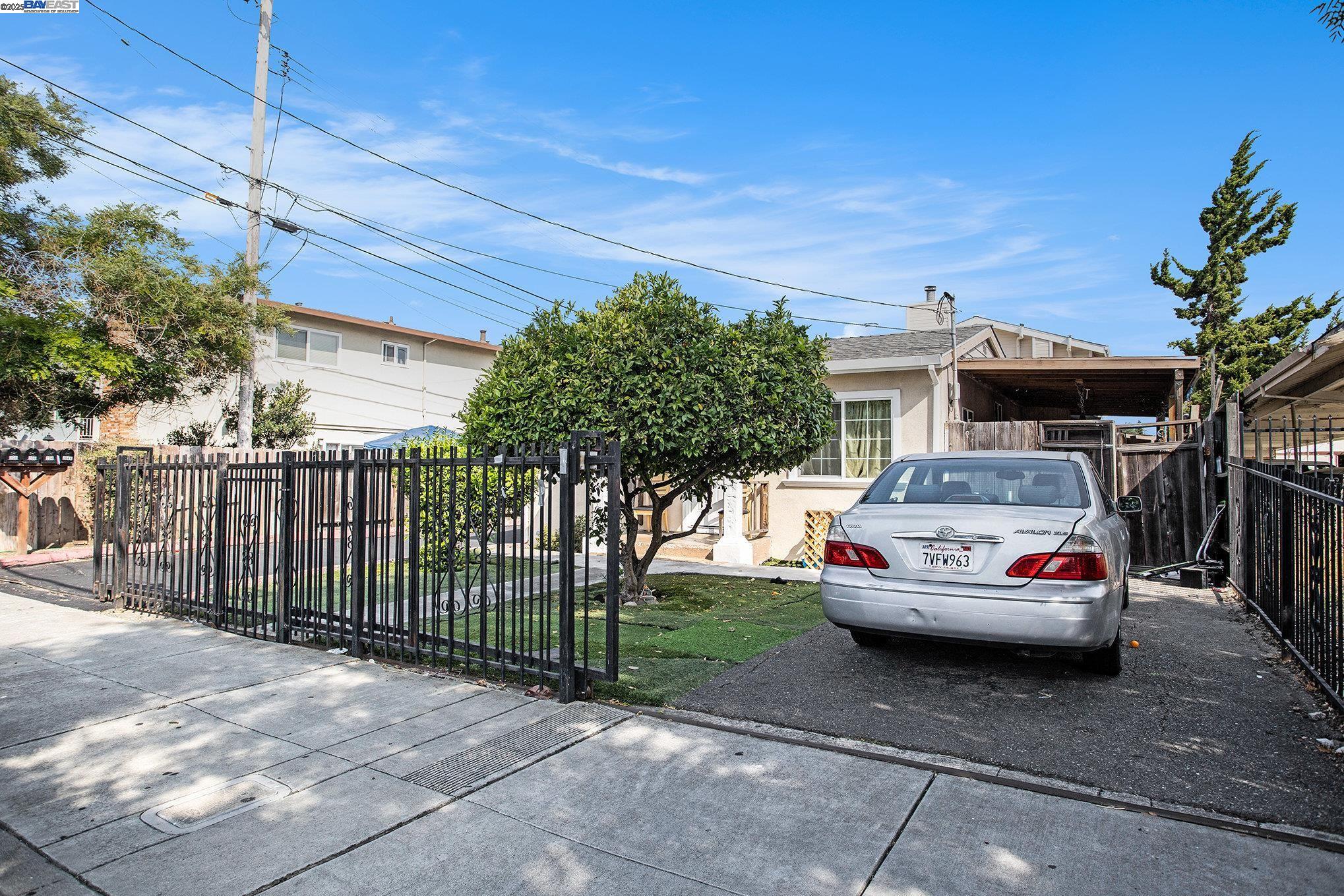 204 Sunset Blvd, Hayward, California 94541, ,Commercial Sale,For Sale,204 Sunset Blvd,41105319