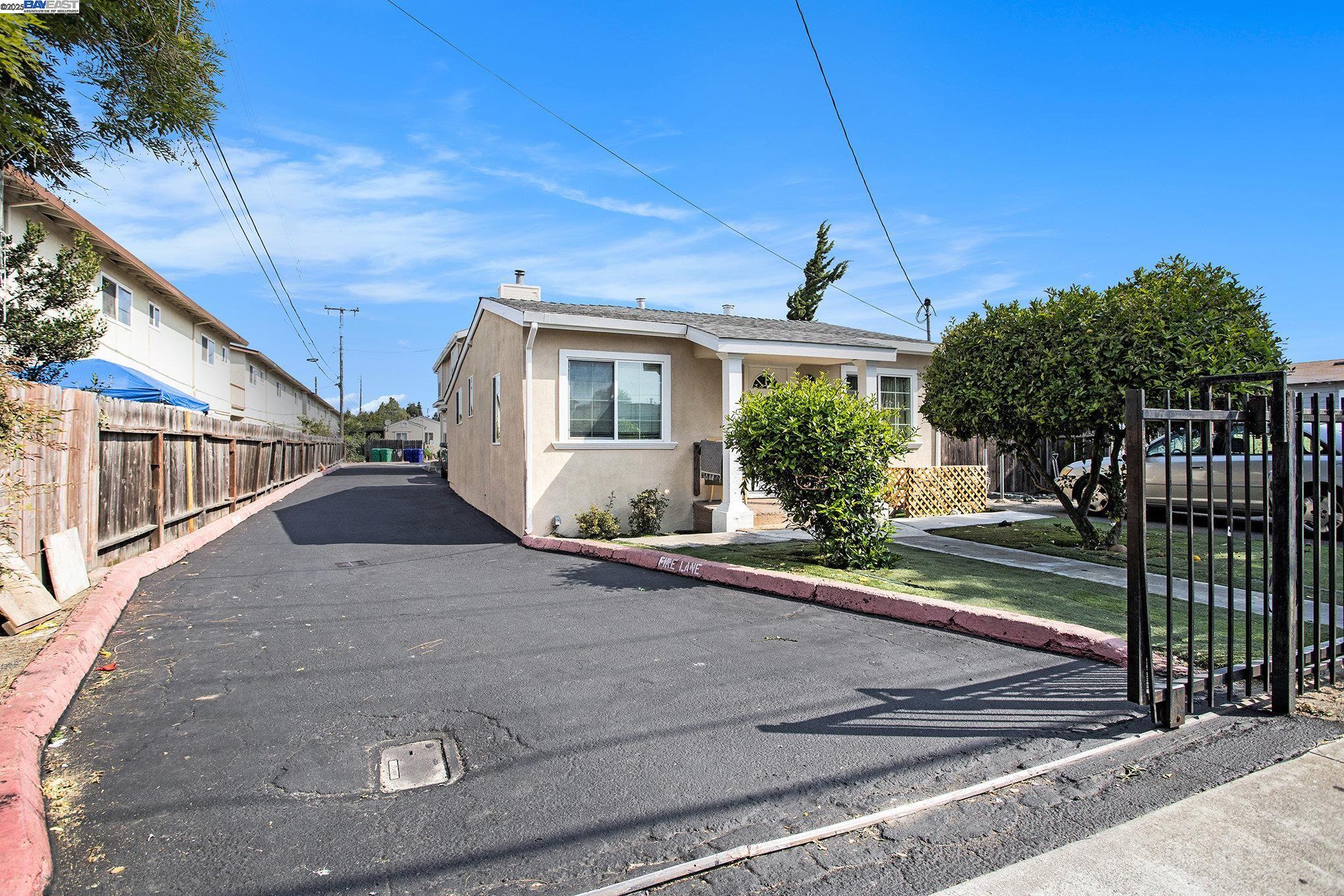 204 Sunset Blvd, Hayward, California 94541, ,Commercial Sale,For Sale,204 Sunset Blvd,41105319
