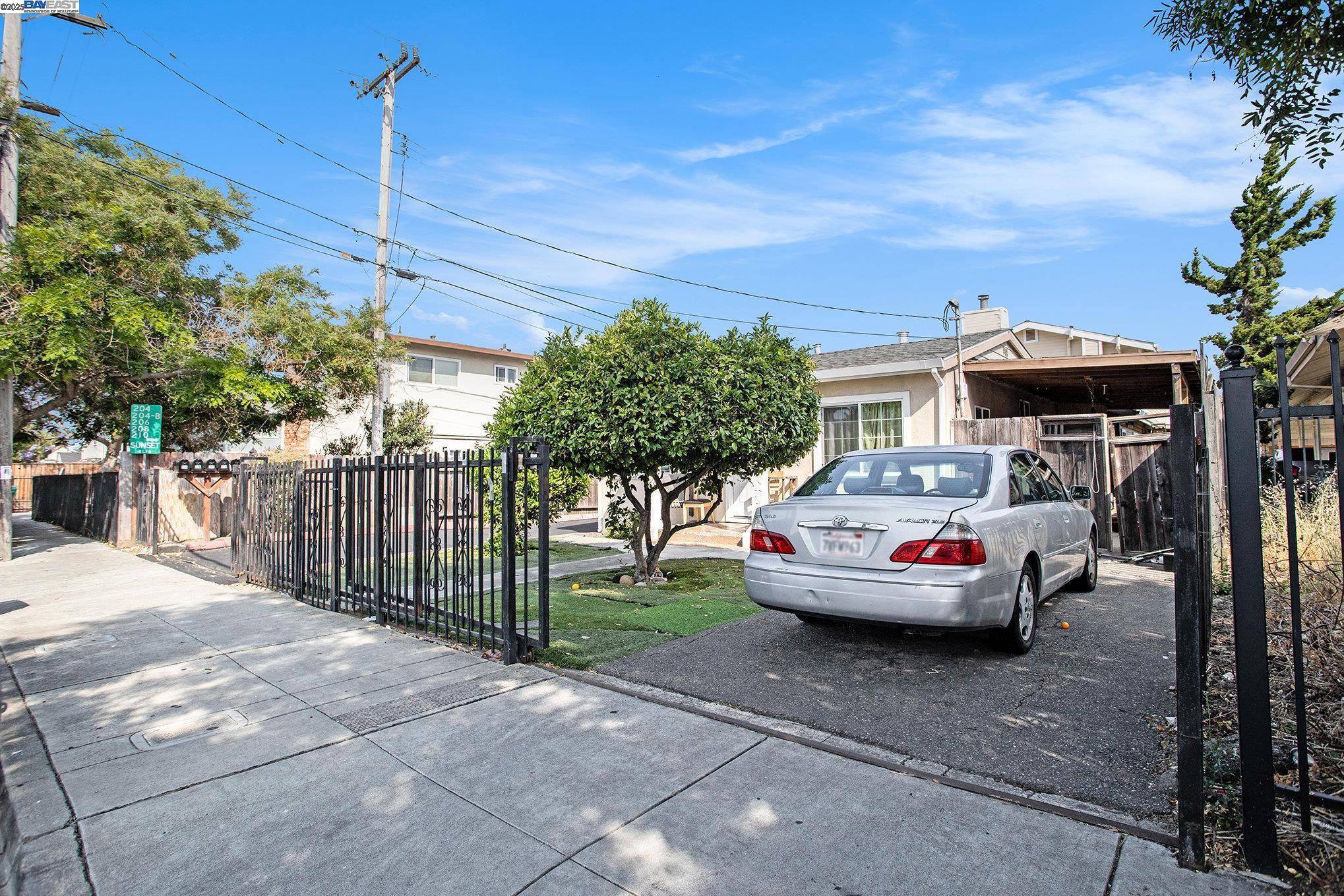 204 Sunset Blvd, Hayward, California 94541, ,Commercial Sale,For Sale,204 Sunset Blvd,41105319