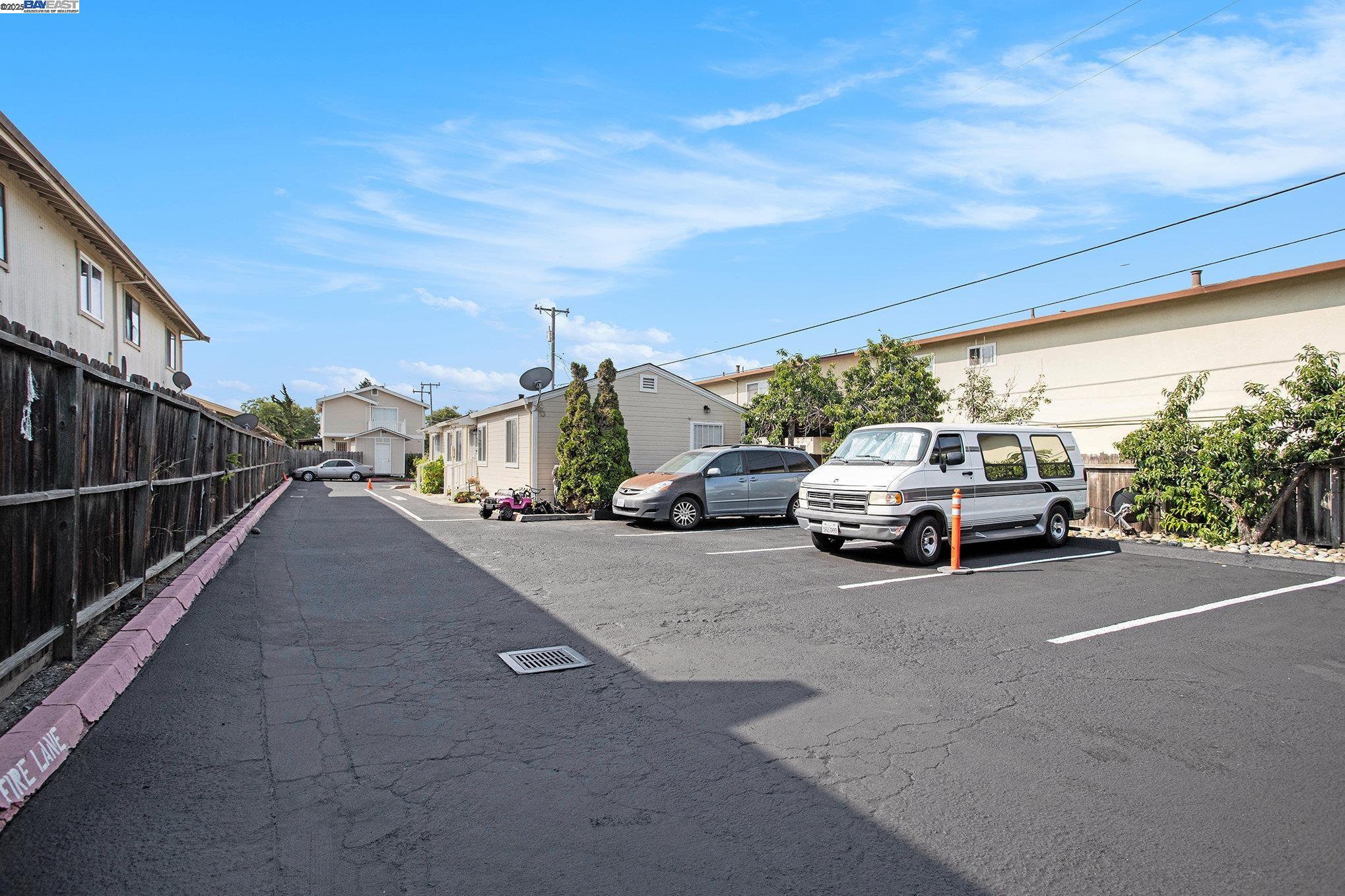 204 Sunset Blvd, Hayward, California 94541, ,Commercial Sale,For Sale,204 Sunset Blvd,41105319