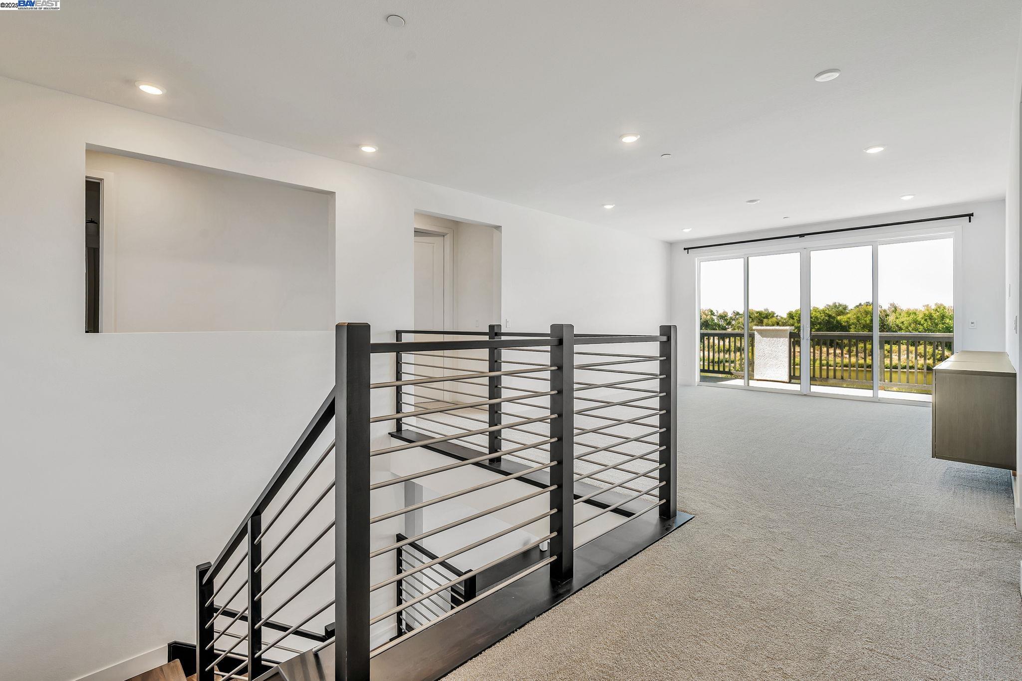 Detail Gallery Image 16 of 60 For 665 River Bend Dr, Lathrop,  CA 95330 - 6 Beds | 6/1 Baths