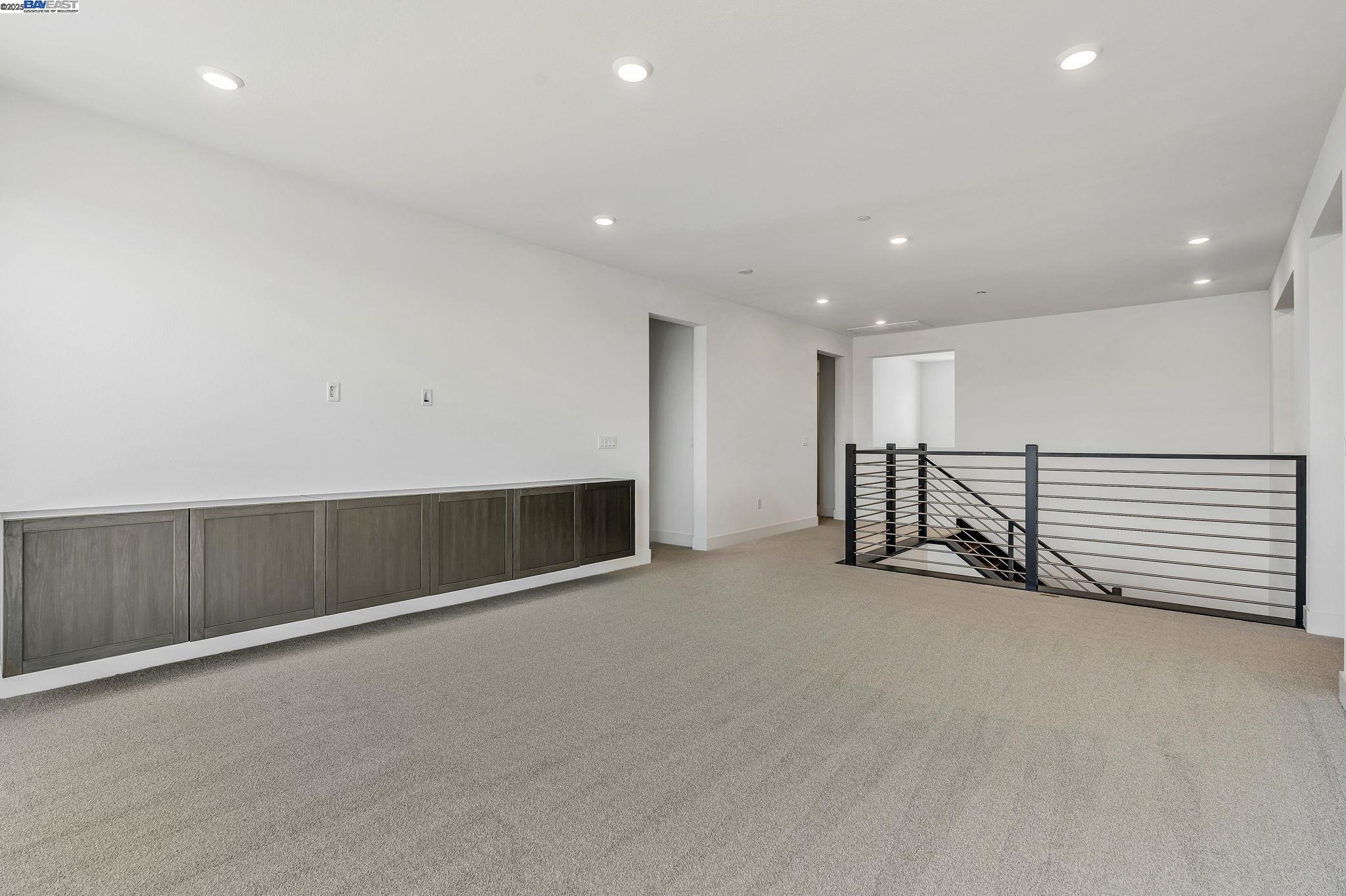 Detail Gallery Image 17 of 60 For 665 River Bend Dr, Lathrop,  CA 95330 - 6 Beds | 6/1 Baths