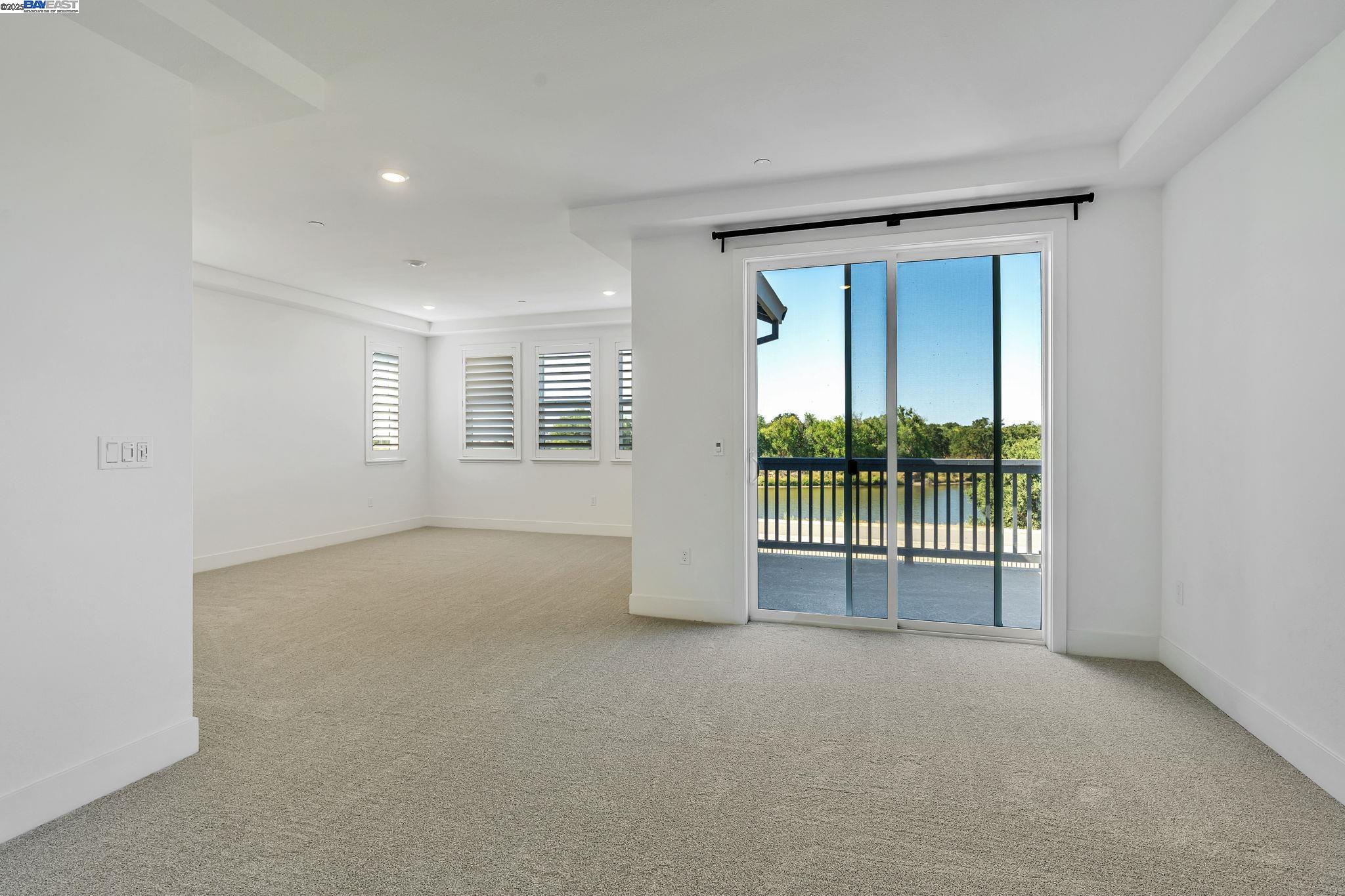 Detail Gallery Image 19 of 60 For 665 River Bend Dr, Lathrop,  CA 95330 - 6 Beds | 6/1 Baths