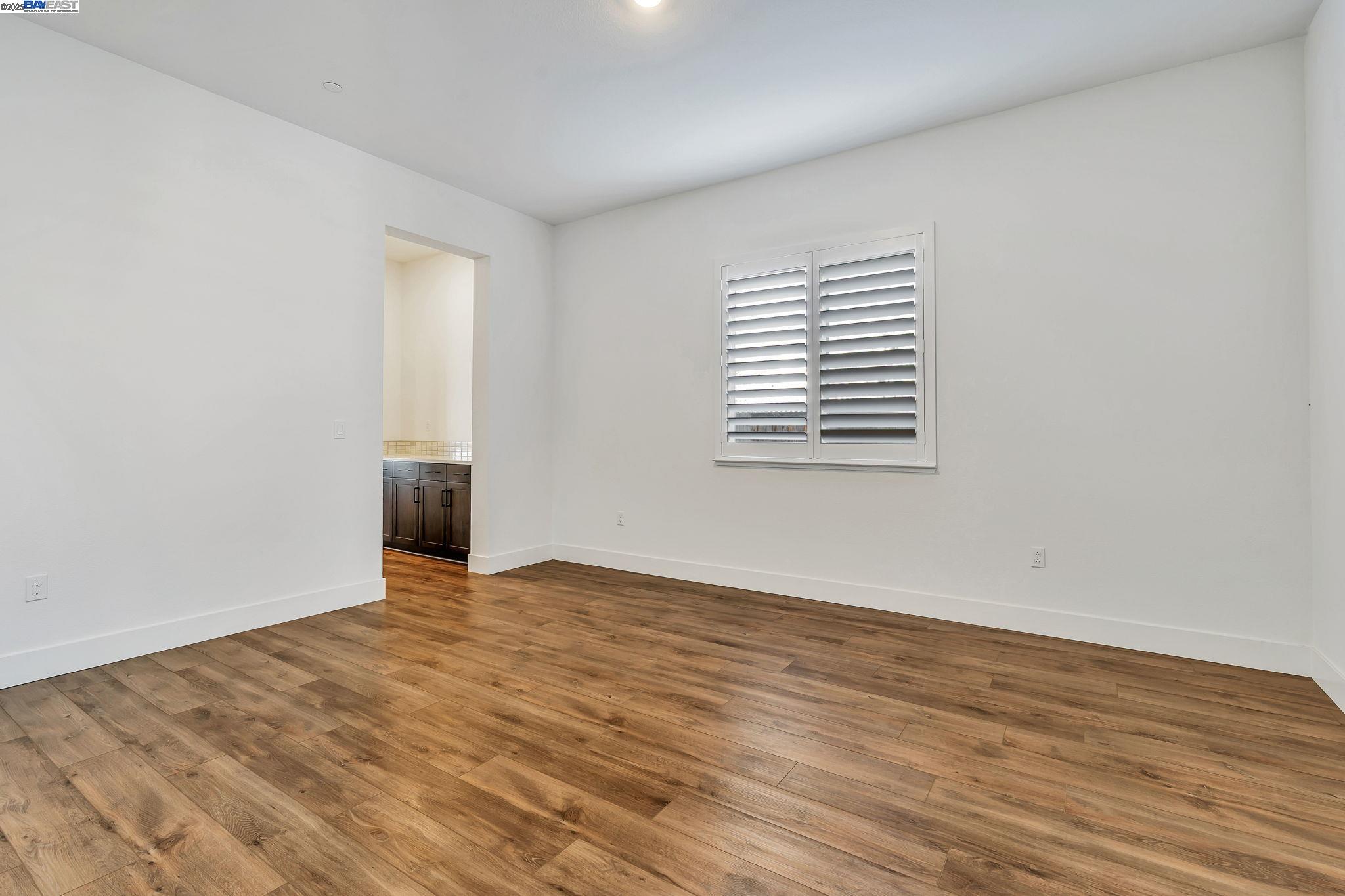 Detail Gallery Image 21 of 60 For 665 River Bend Dr, Lathrop,  CA 95330 - 6 Beds | 6/1 Baths