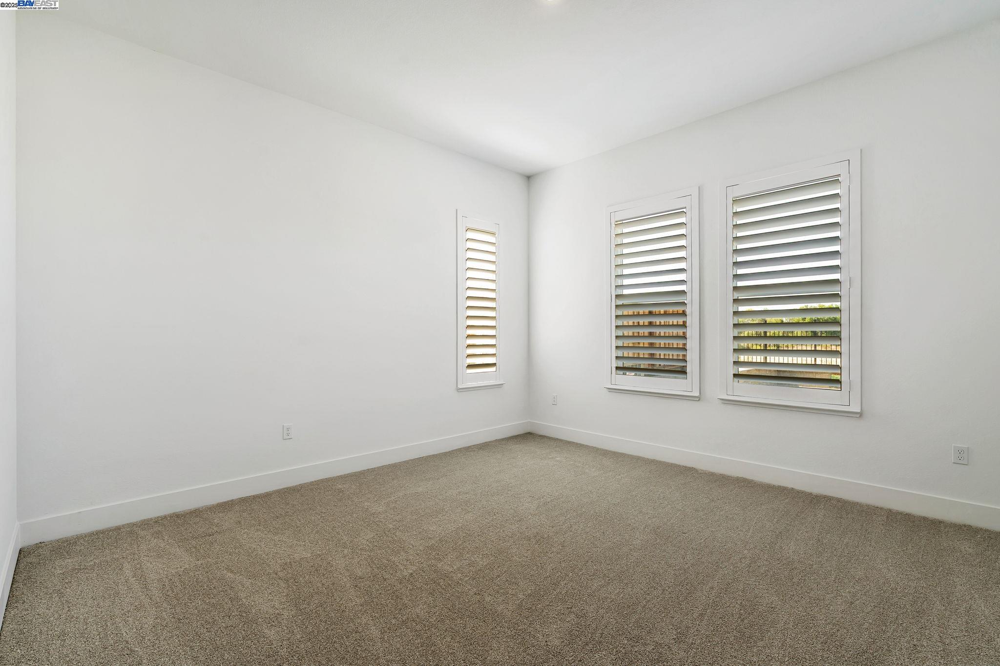 Detail Gallery Image 24 of 60 For 665 River Bend Dr, Lathrop,  CA 95330 - 6 Beds | 6/1 Baths