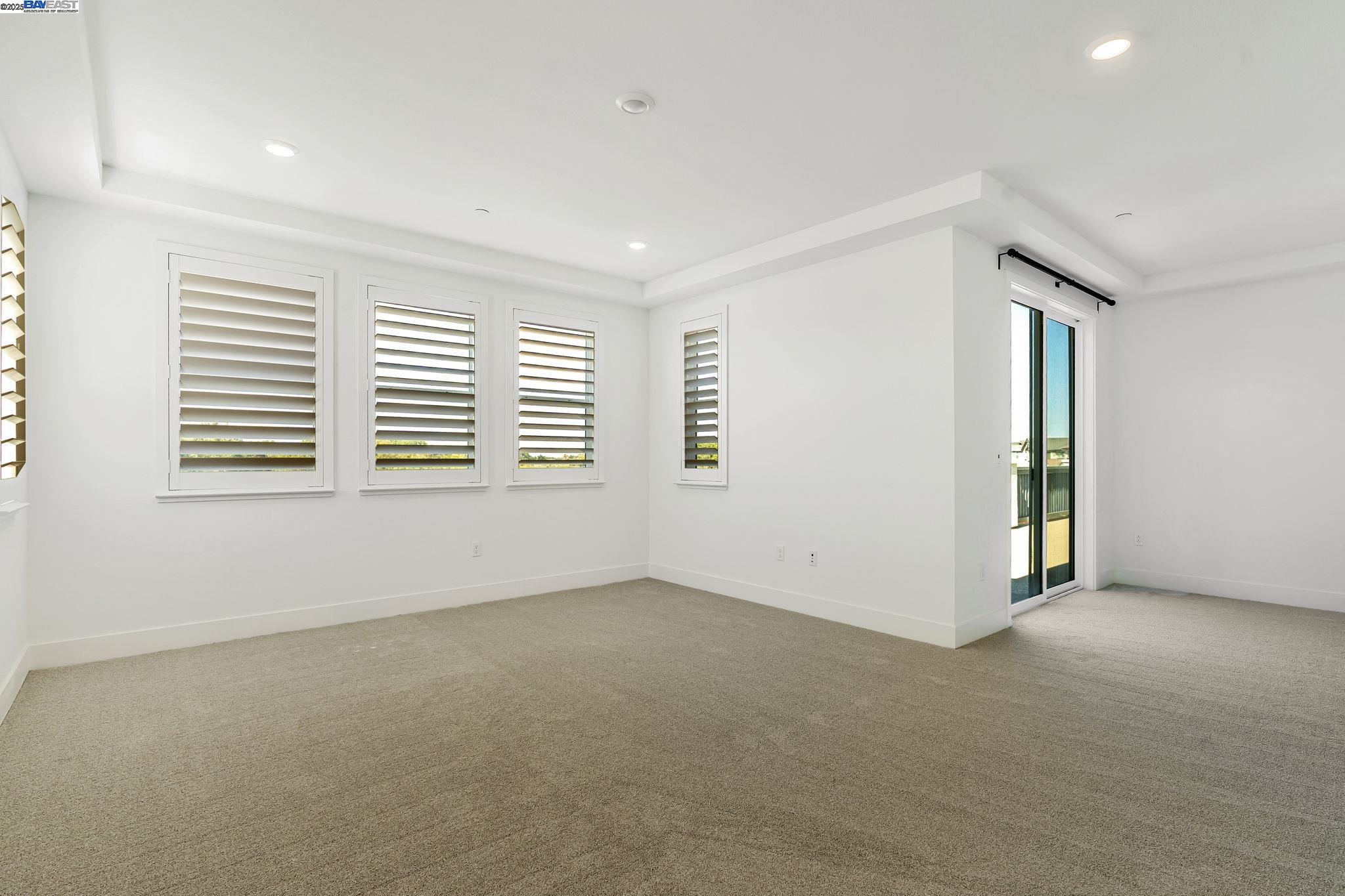 Detail Gallery Image 31 of 60 For 665 River Bend Dr, Lathrop,  CA 95330 - 6 Beds | 6/1 Baths