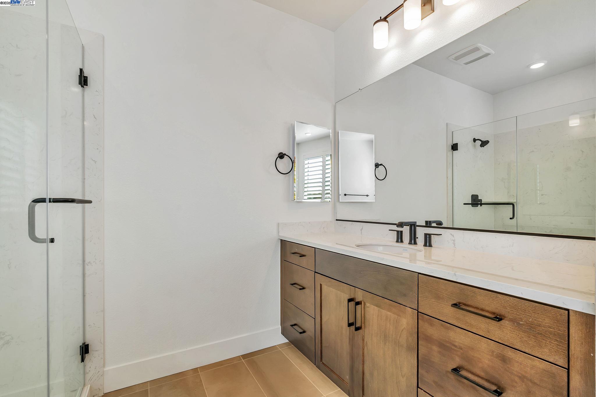 Detail Gallery Image 47 of 60 For 665 River Bend Dr, Lathrop,  CA 95330 - 6 Beds | 6/1 Baths