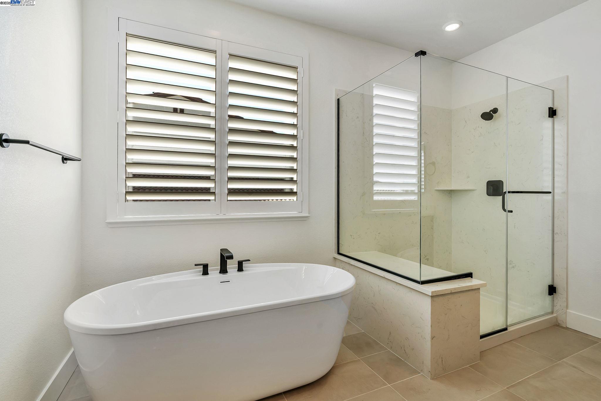Detail Gallery Image 48 of 60 For 665 River Bend Dr, Lathrop,  CA 95330 - 6 Beds | 6/1 Baths
