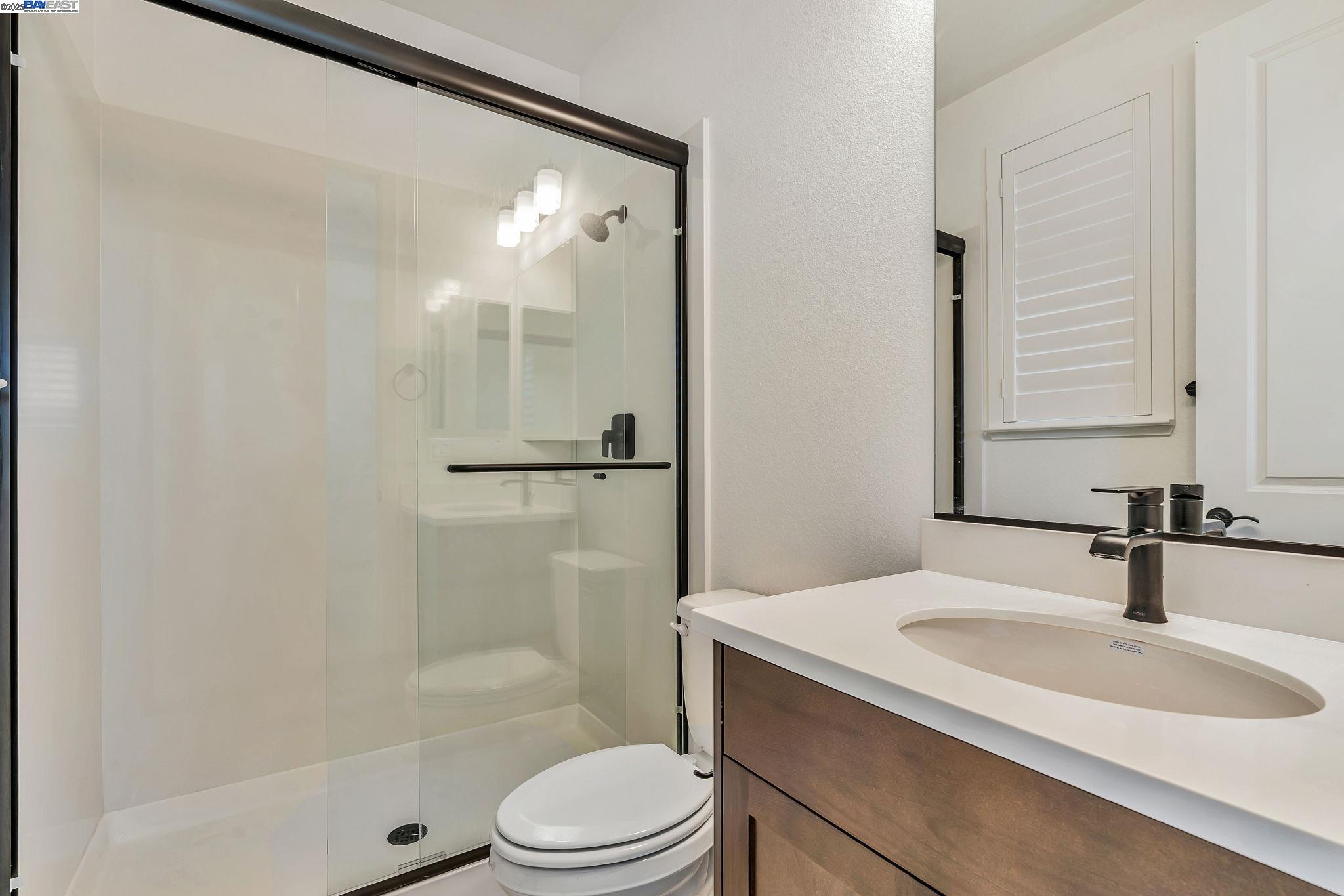 Detail Gallery Image 52 of 60 For 665 River Bend Dr, Lathrop,  CA 95330 - 6 Beds | 6/1 Baths
