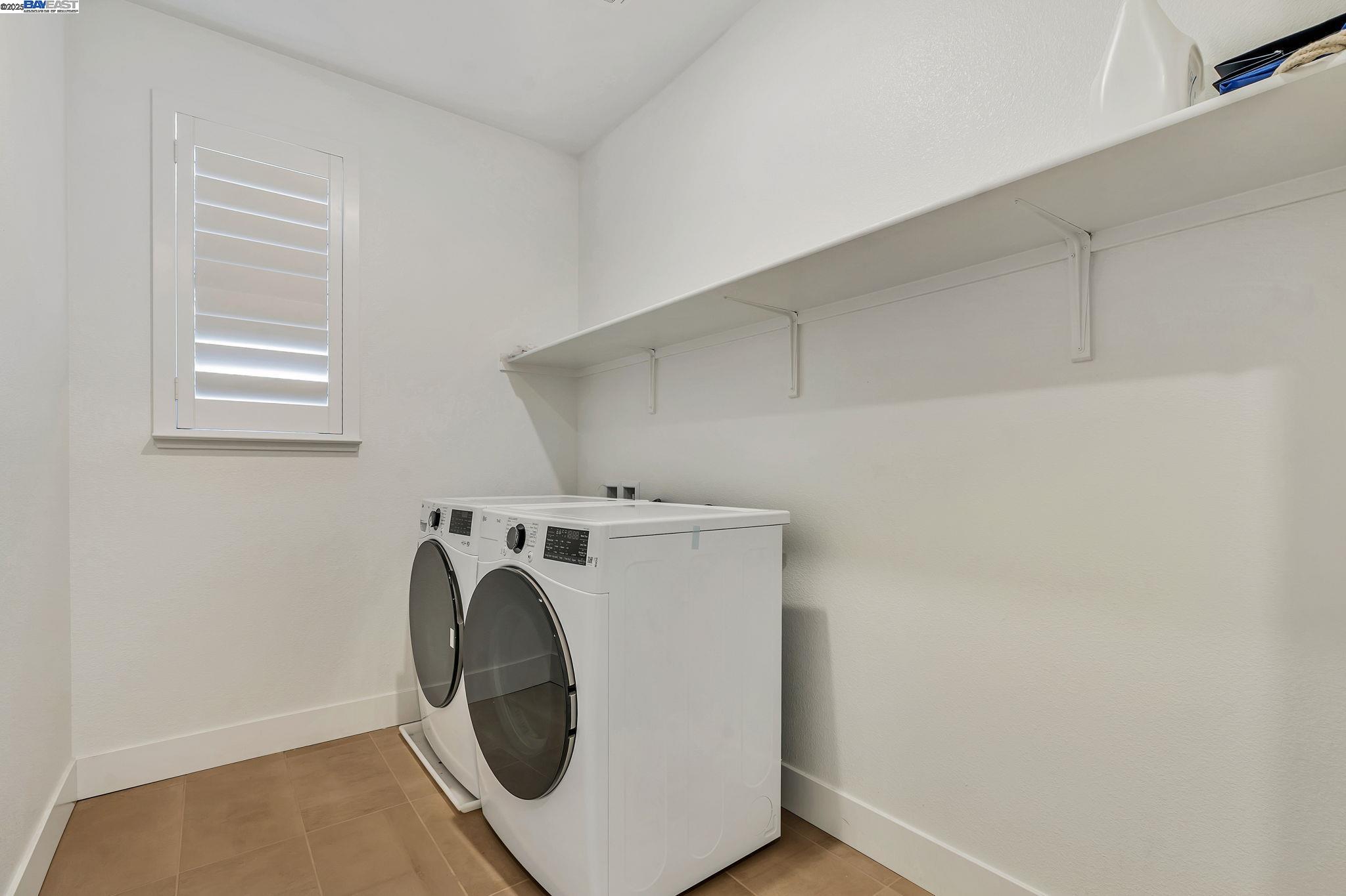 Detail Gallery Image 53 of 60 For 665 River Bend Dr, Lathrop,  CA 95330 - 6 Beds | 6/1 Baths