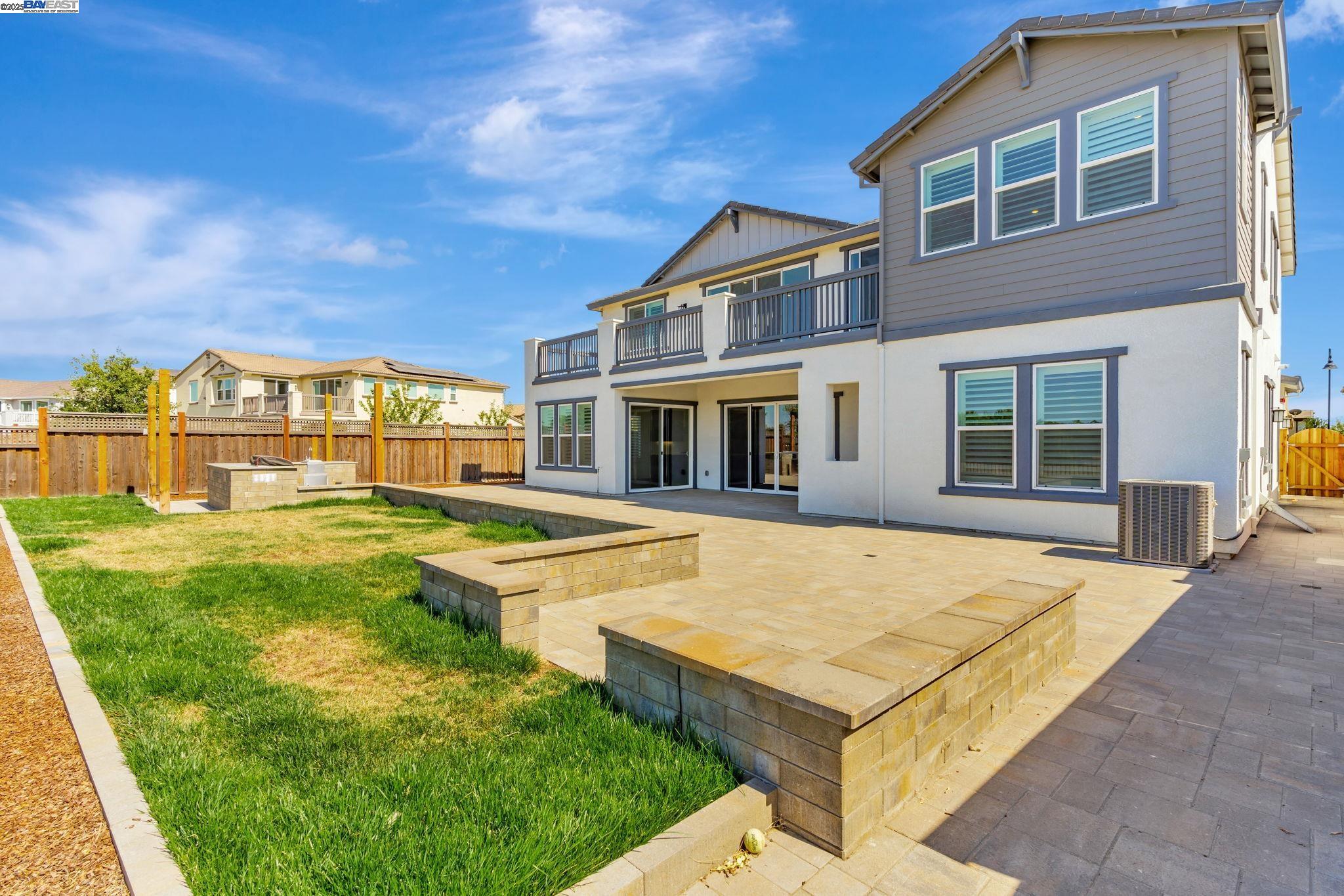 Detail Gallery Image 59 of 60 For 665 River Bend Dr, Lathrop,  CA 95330 - 6 Beds | 6/1 Baths
