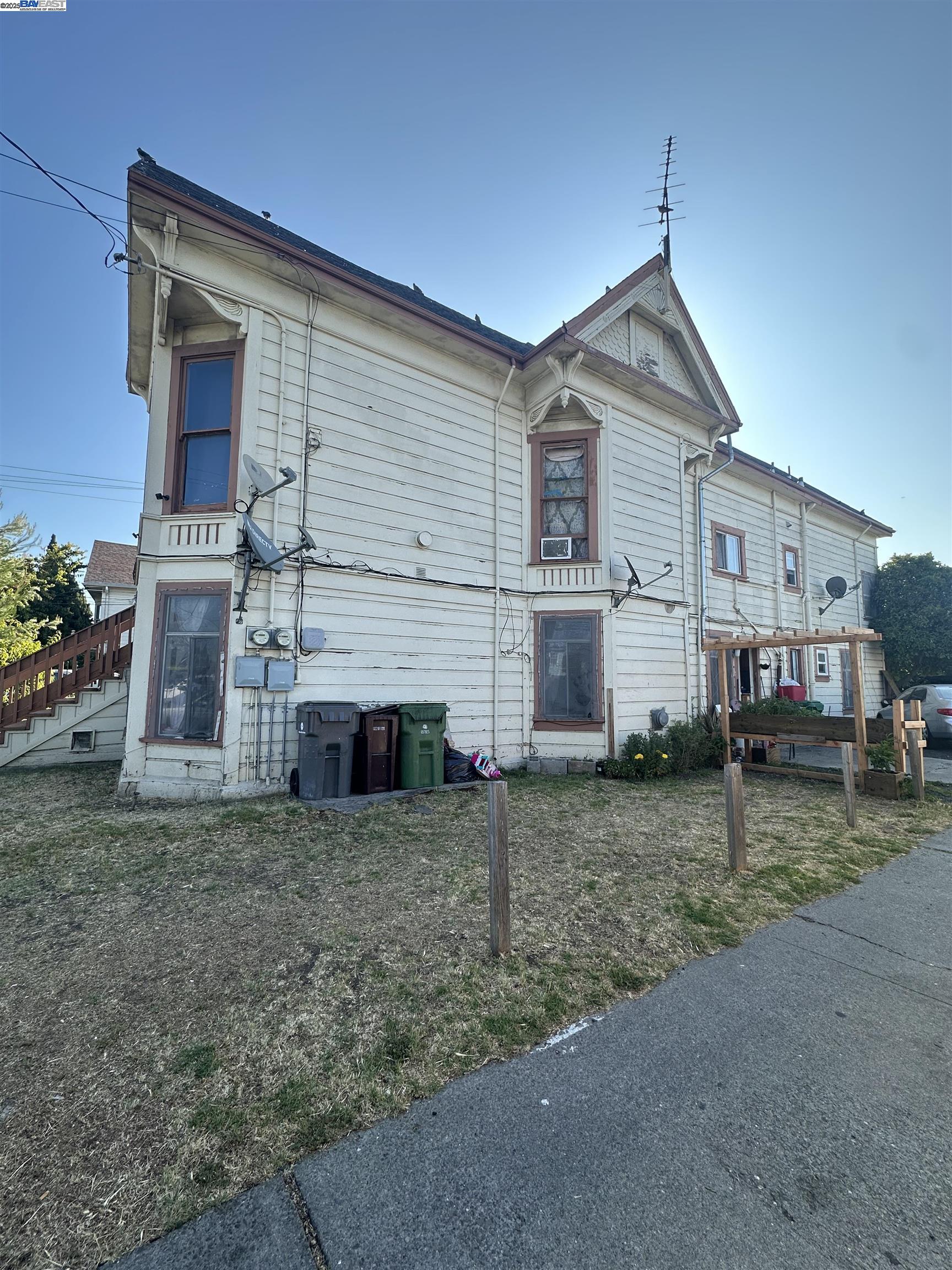 1538 39th Avenue, Oakland, California 94601, ,Residential Income,For Sale,1538 39th Avenue,41105325