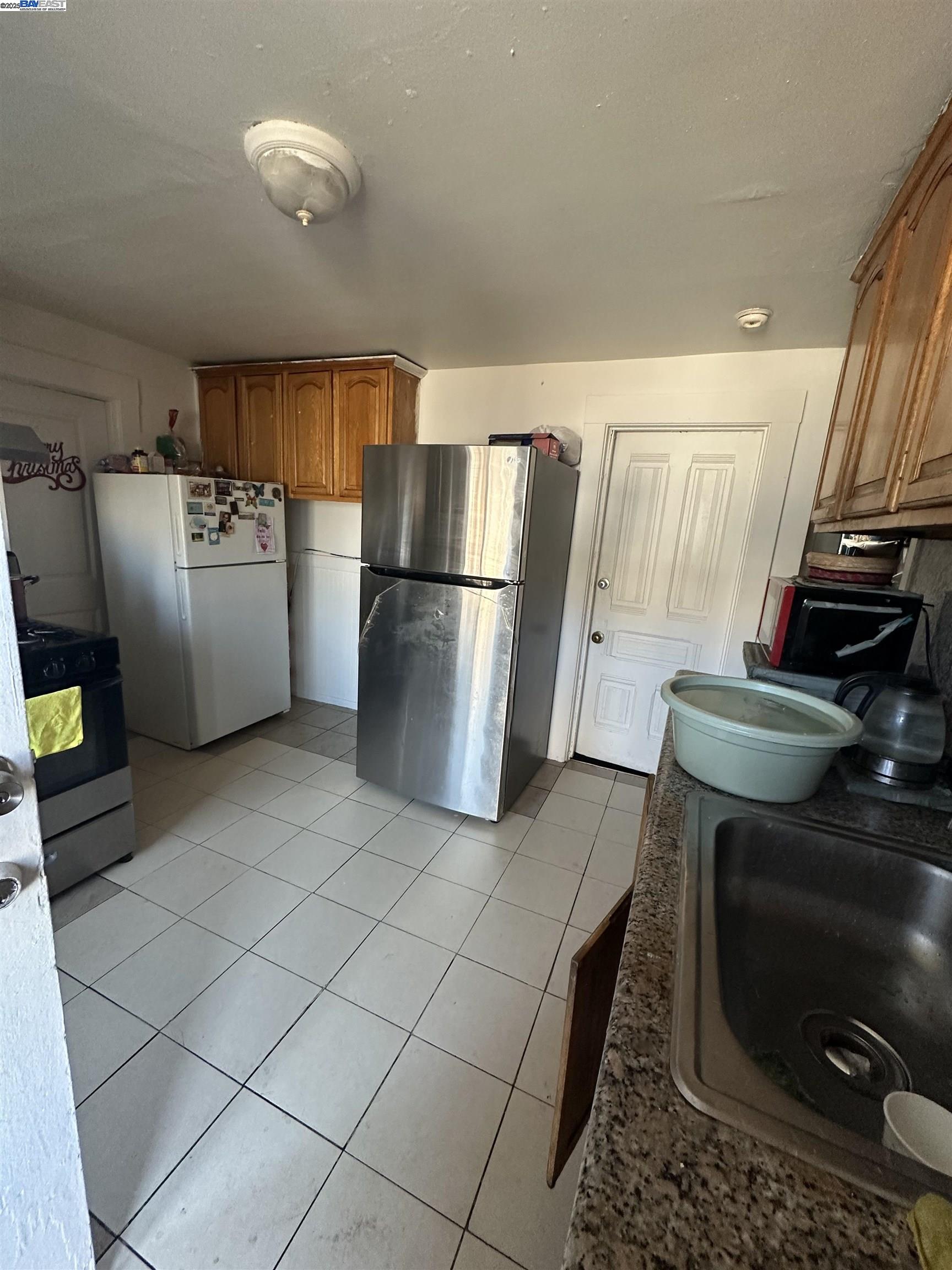 1538 39th Avenue, Oakland, California 94601, ,Residential Income,For Sale,1538 39th Avenue,41105325