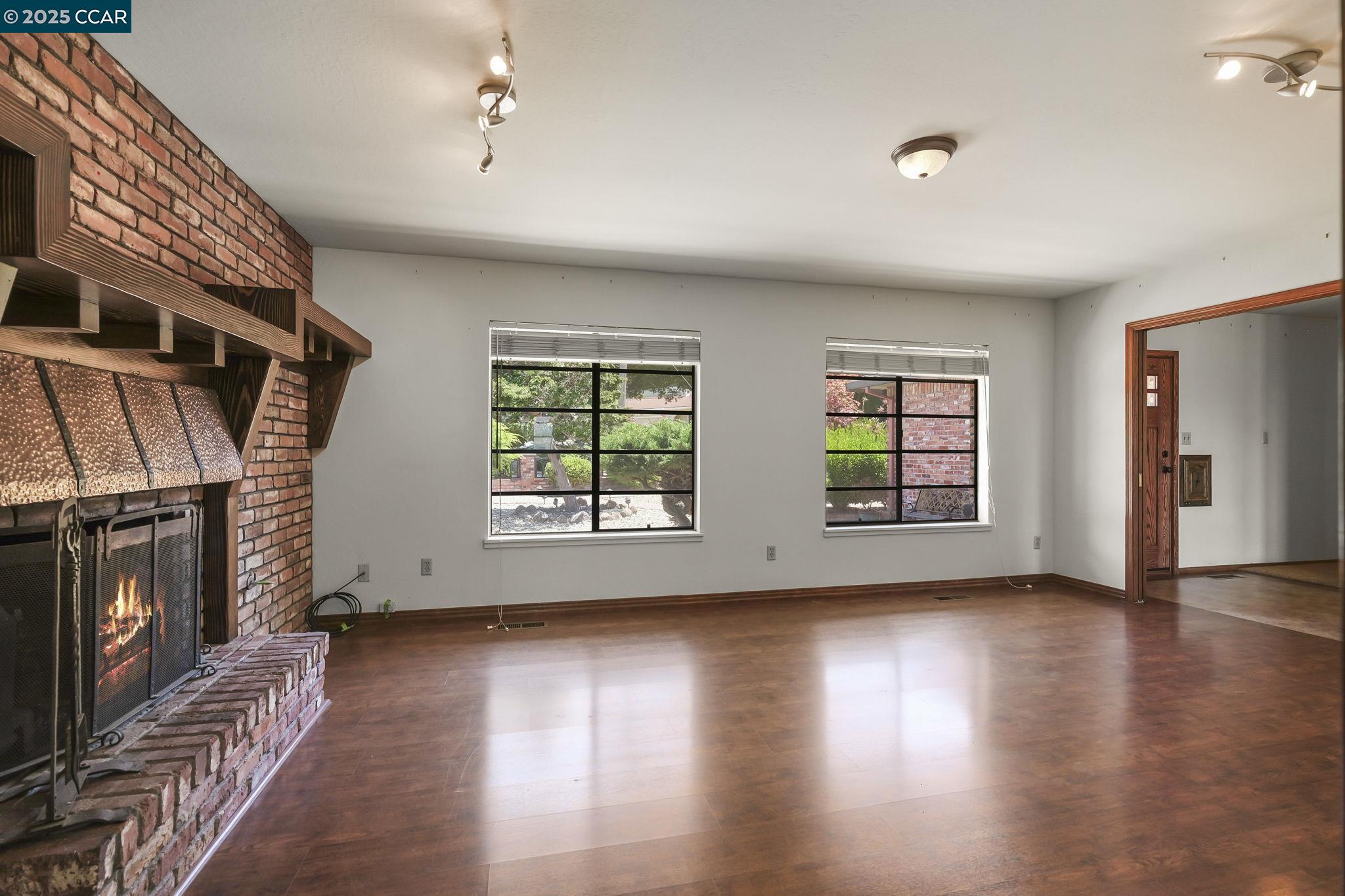 801 Laurel Ct, Rodeo, California 94572, 4 Bedrooms Bedrooms, 9 Rooms Rooms,3 BathroomsBathrooms,Residential,For Sale,801 Laurel Ct,41105326