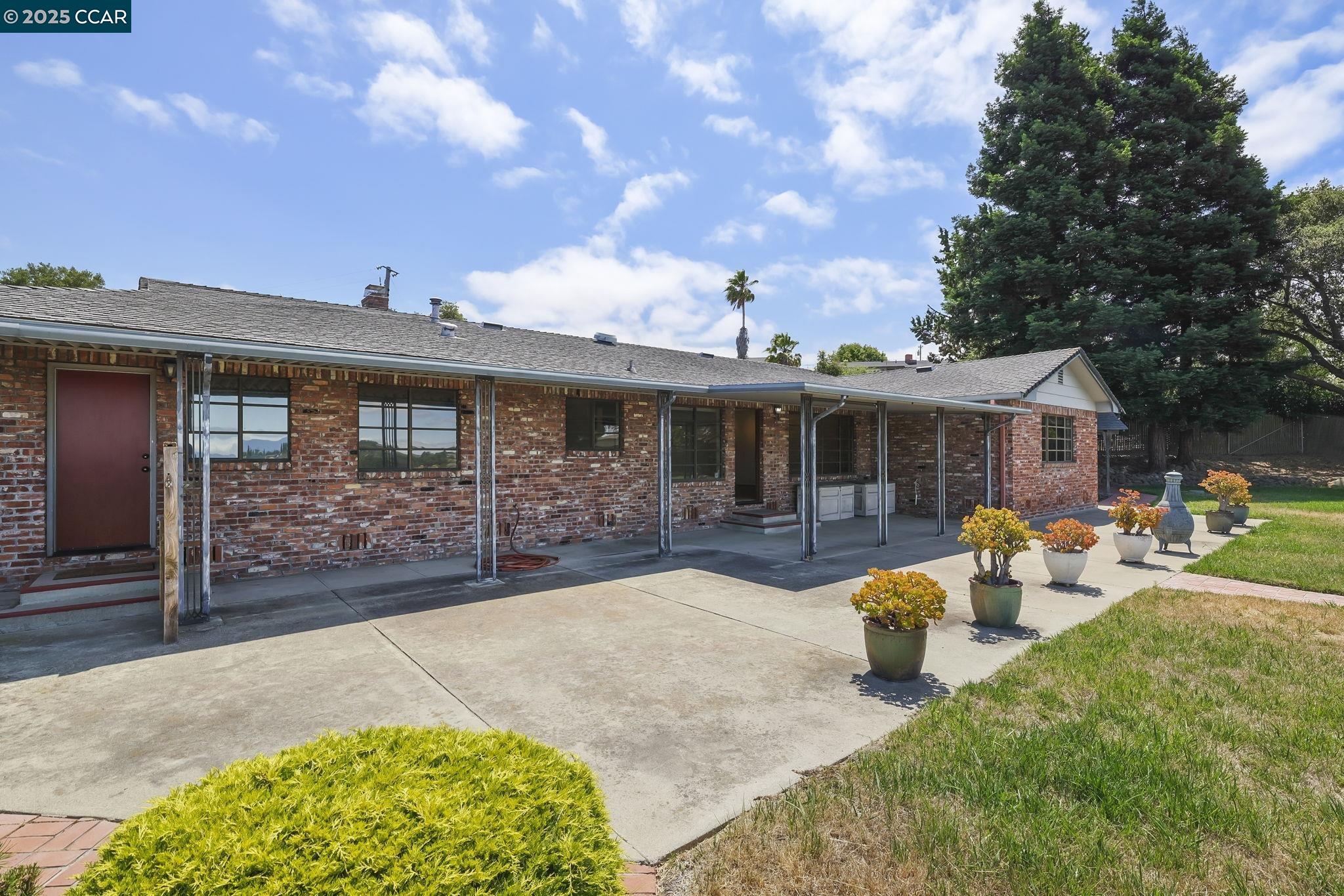 801 Laurel Ct, Rodeo, California 94572, 4 Bedrooms Bedrooms, 9 Rooms Rooms,3 BathroomsBathrooms,Residential,For Sale,801 Laurel Ct,41105326