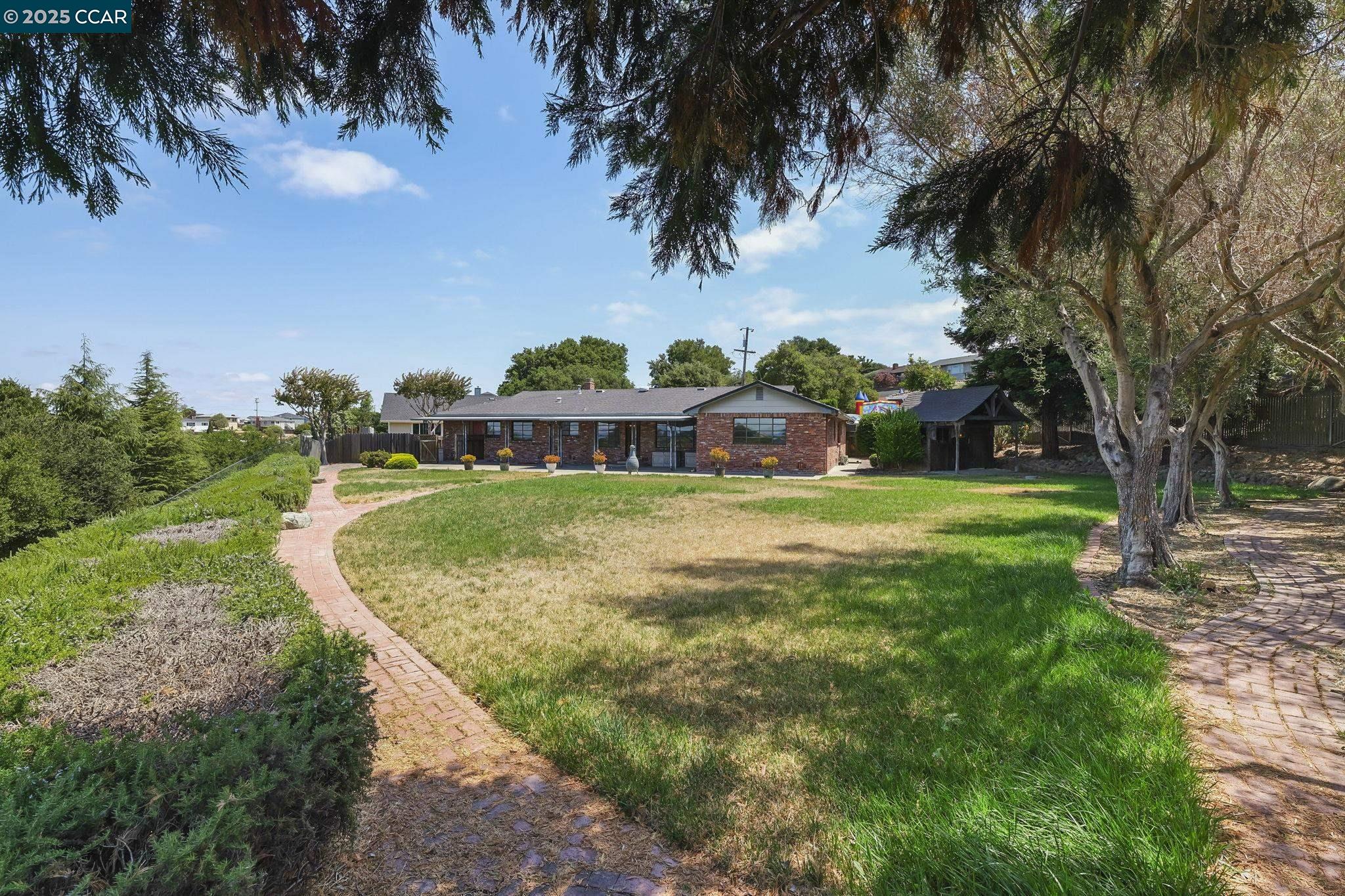 801 Laurel Ct, Rodeo, California 94572, 4 Bedrooms Bedrooms, 9 Rooms Rooms,3 BathroomsBathrooms,Residential,For Sale,801 Laurel Ct,41105326