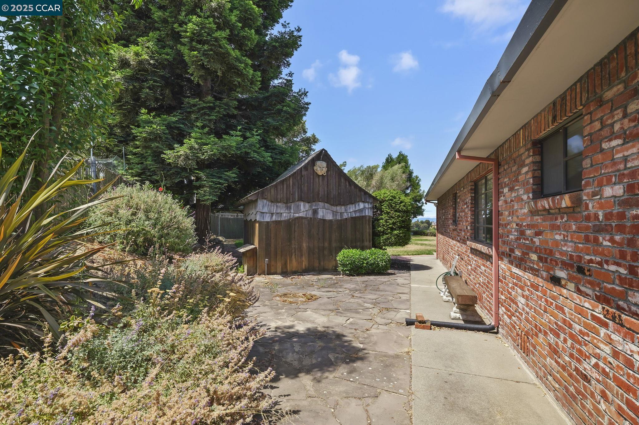 801 Laurel Ct, Rodeo, California 94572, 4 Bedrooms Bedrooms, 9 Rooms Rooms,3 BathroomsBathrooms,Residential,For Sale,801 Laurel Ct,41105326