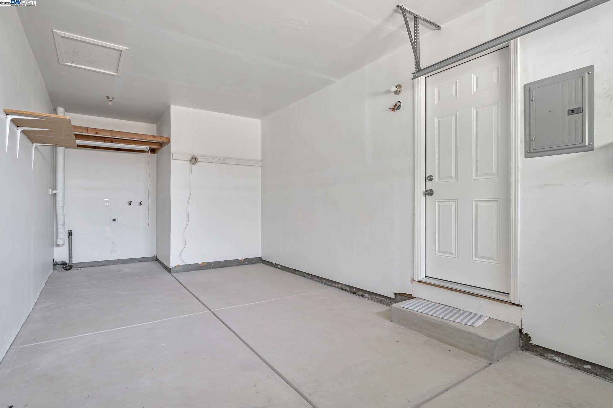 8629 Beverly Lane, Dublin, California 94568, ,Residential Income,For Sale,8629 Beverly Lane,41105328