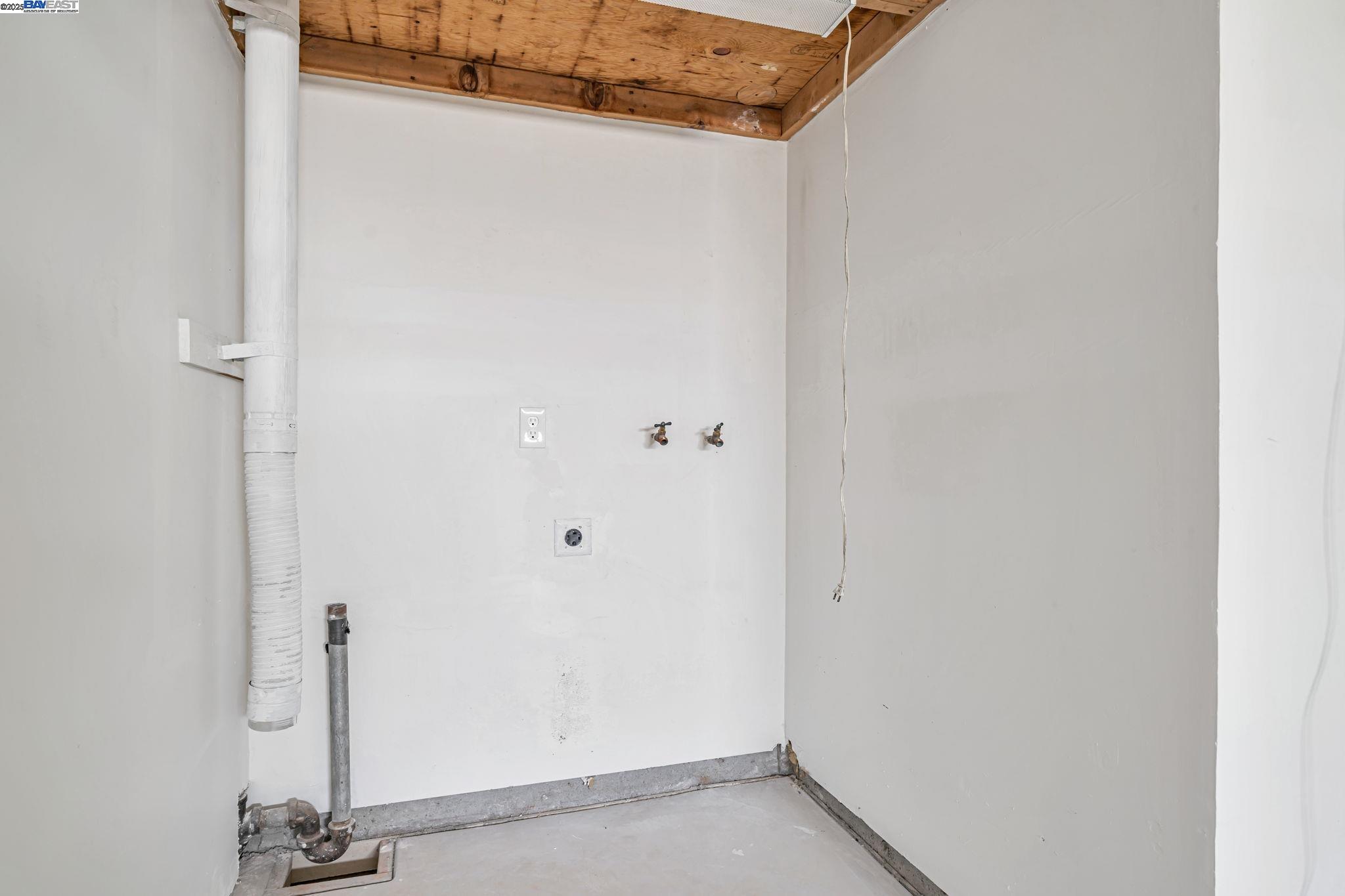 8629 Beverly Lane, Dublin, California 94568, ,Residential Income,For Sale,8629 Beverly Lane,41105328