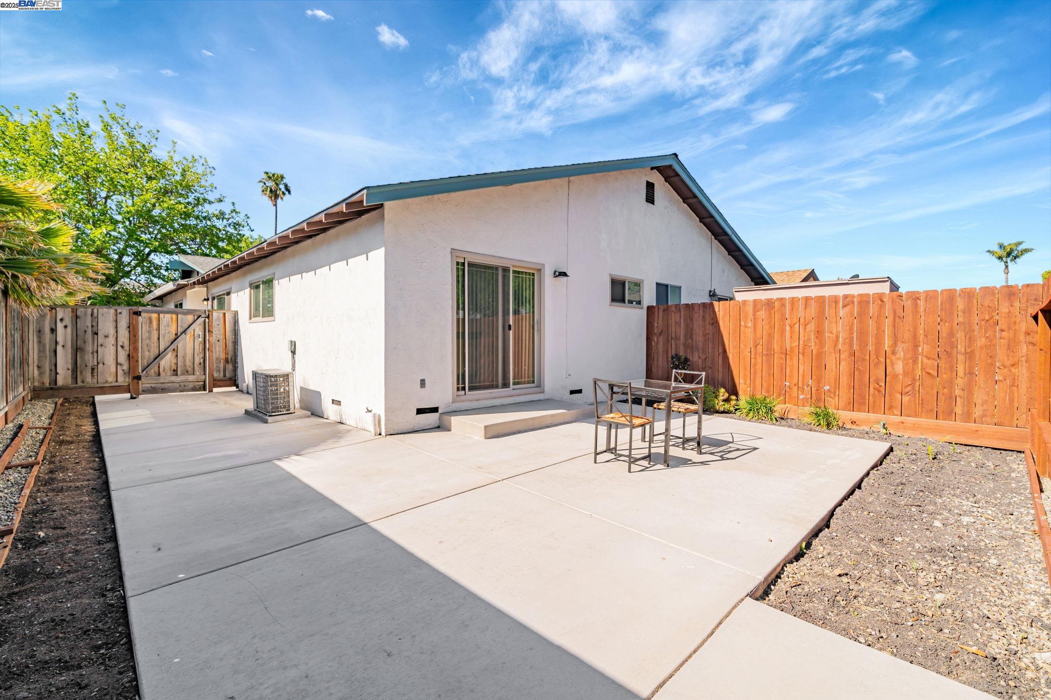 8629 Beverly Lane, Dublin, California 94568, ,Residential Income,For Sale,8629 Beverly Lane,41105328
