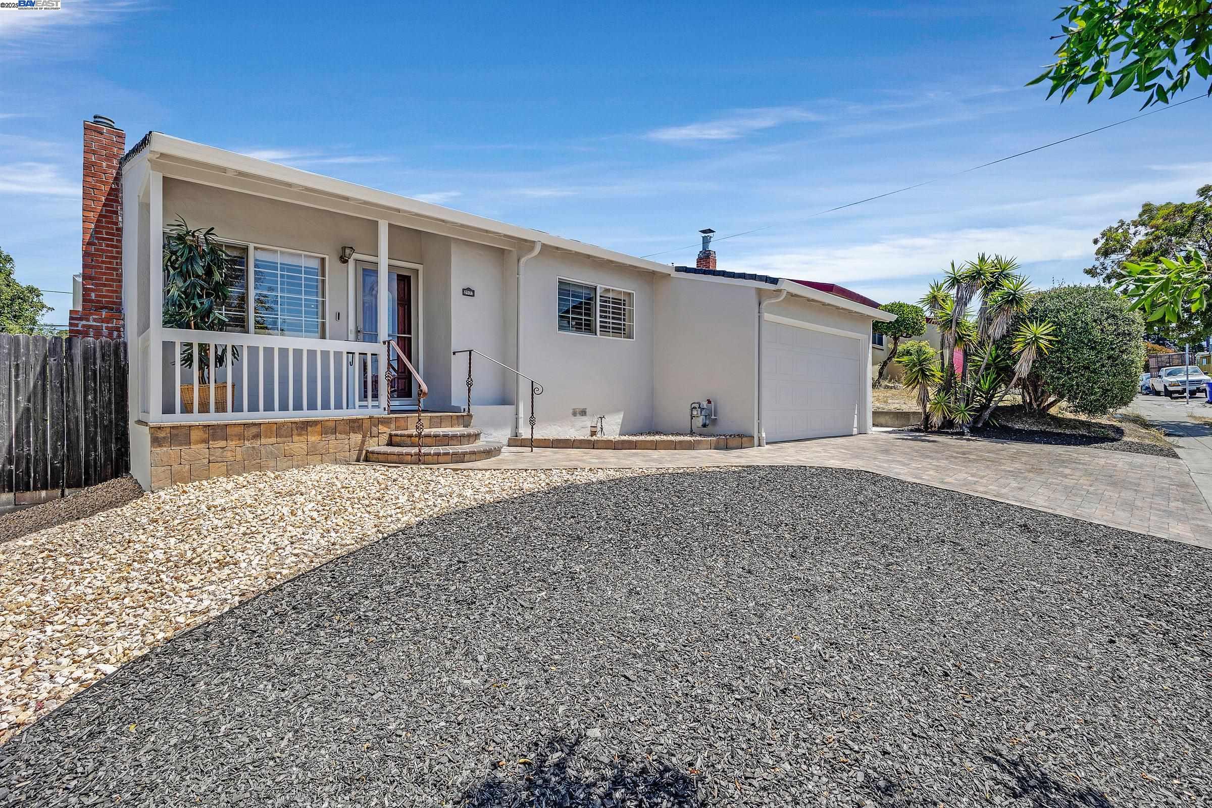 2973 Groom Dr, Richmond, California 94806, 3 Bedrooms Bedrooms, 6 Rooms Rooms,2 BathroomsBathrooms,Residential,For Sale,2973 Groom Dr,41105329