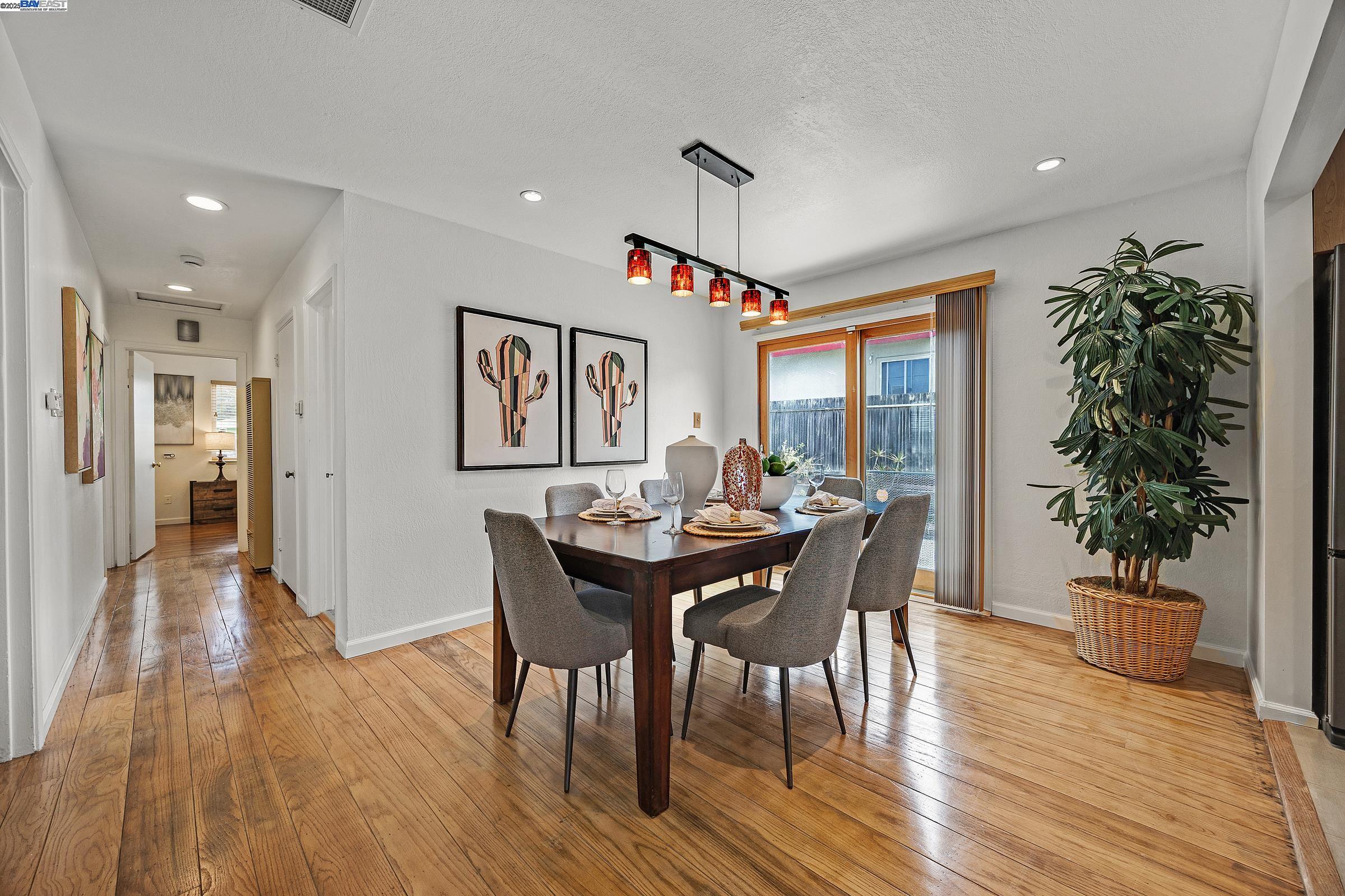 2973 Groom Dr, Richmond, California 94806, 3 Bedrooms Bedrooms, 6 Rooms Rooms,2 BathroomsBathrooms,Residential,For Sale,2973 Groom Dr,41105329