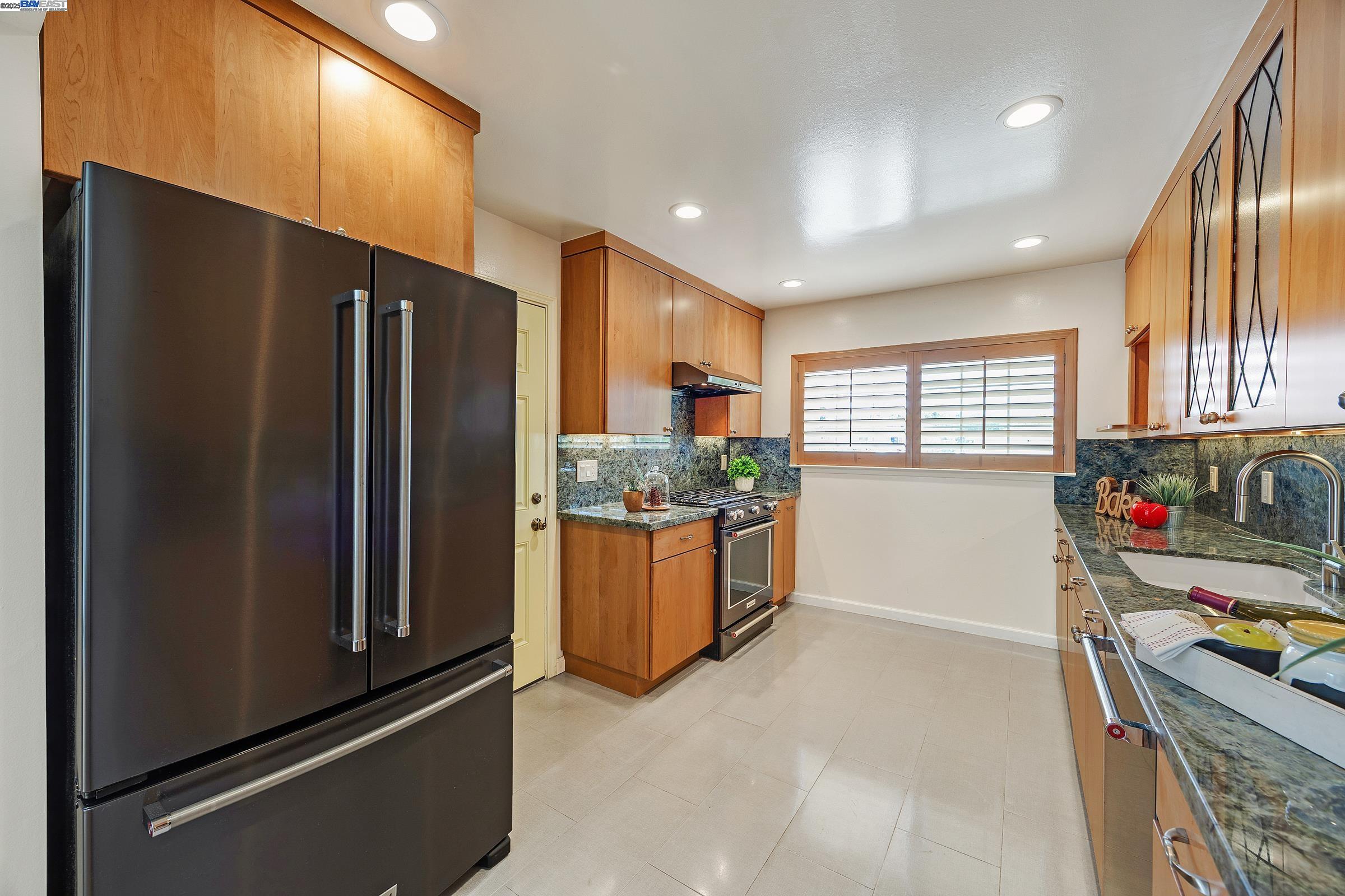 2973 Groom Dr, Richmond, California 94806, 3 Bedrooms Bedrooms, 6 Rooms Rooms,2 BathroomsBathrooms,Residential,For Sale,2973 Groom Dr,41105329