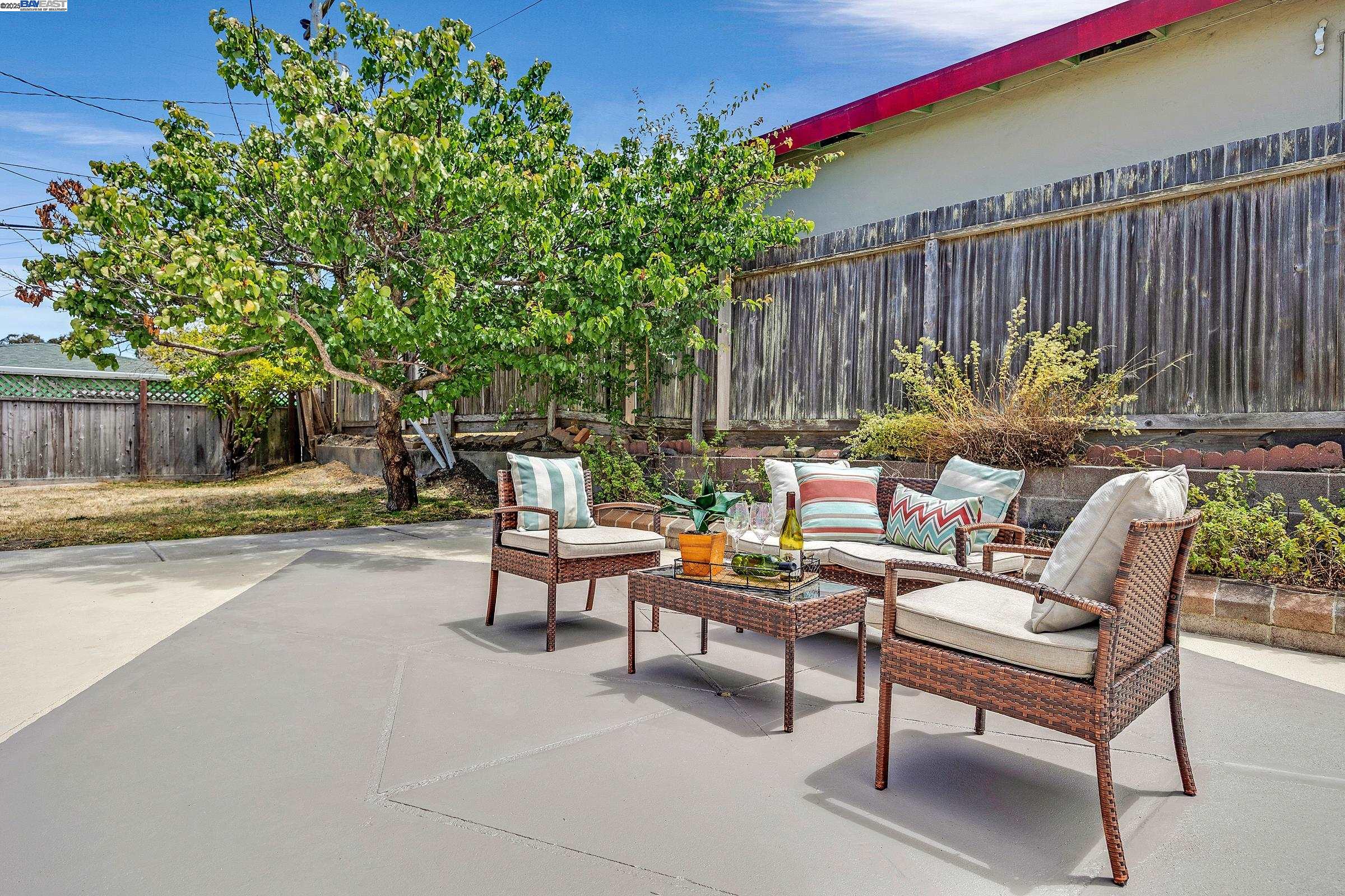 2973 Groom Dr, Richmond, California 94806, 3 Bedrooms Bedrooms, 6 Rooms Rooms,2 BathroomsBathrooms,Residential,For Sale,2973 Groom Dr,41105329