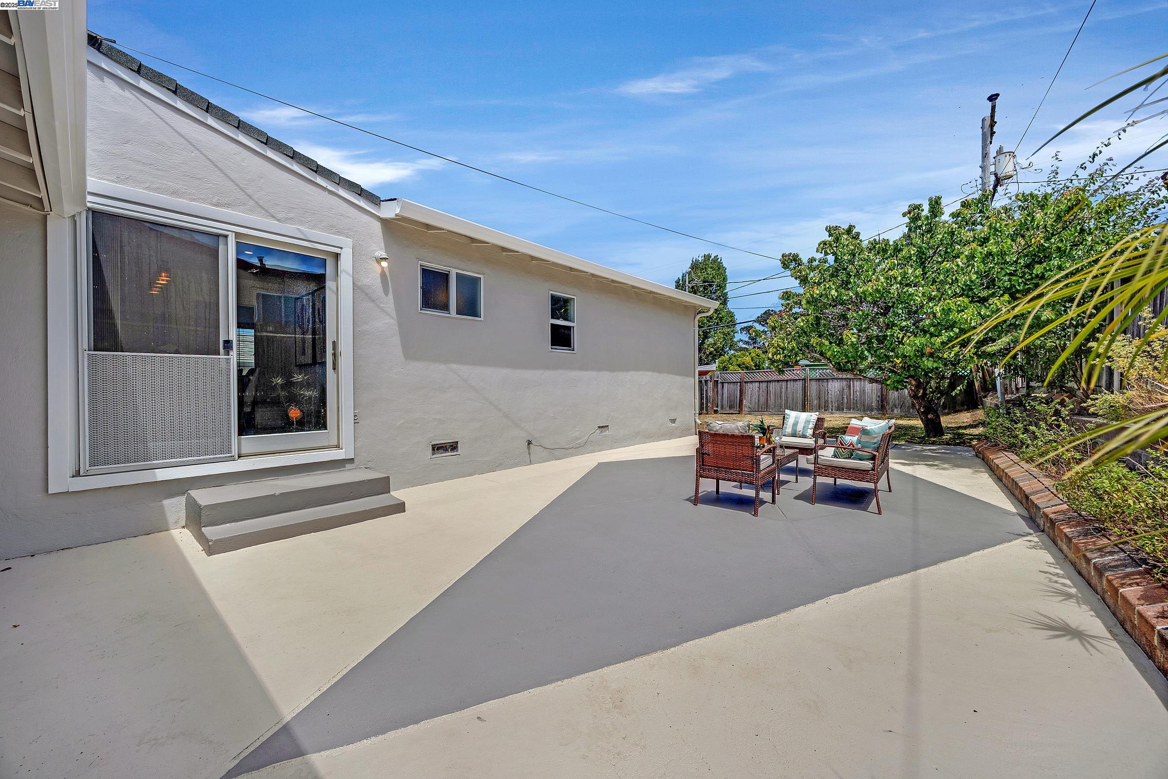 2973 Groom Dr, Richmond, California 94806, 3 Bedrooms Bedrooms, 6 Rooms Rooms,2 BathroomsBathrooms,Residential,For Sale,2973 Groom Dr,41105329