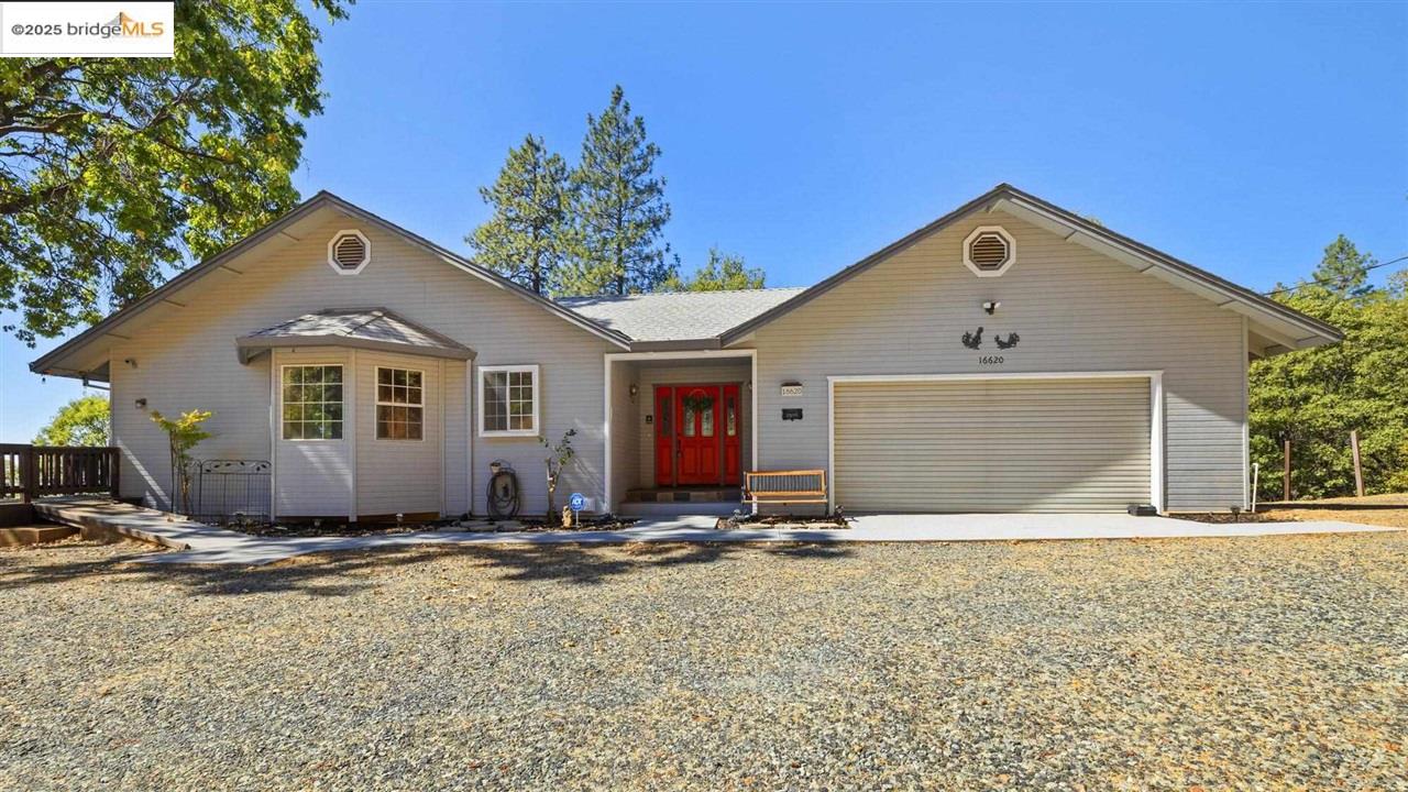 Detail Gallery Image 3 of 35 For 16620 Charles Otter Drive, Sonora,  CA 95370 - 3 Beds | 2/1 Baths