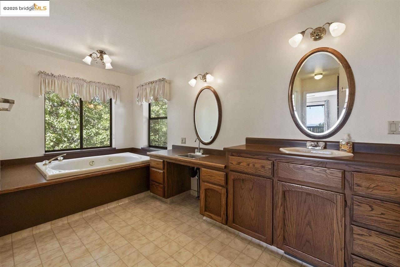 16620 Charles Otter Drive, Sonora, California 95370, 3 Bedrooms Bedrooms, 10 Rooms Rooms,2 BathroomsBathrooms,Residential,For Sale,16620 Charles Otter Drive,41105331