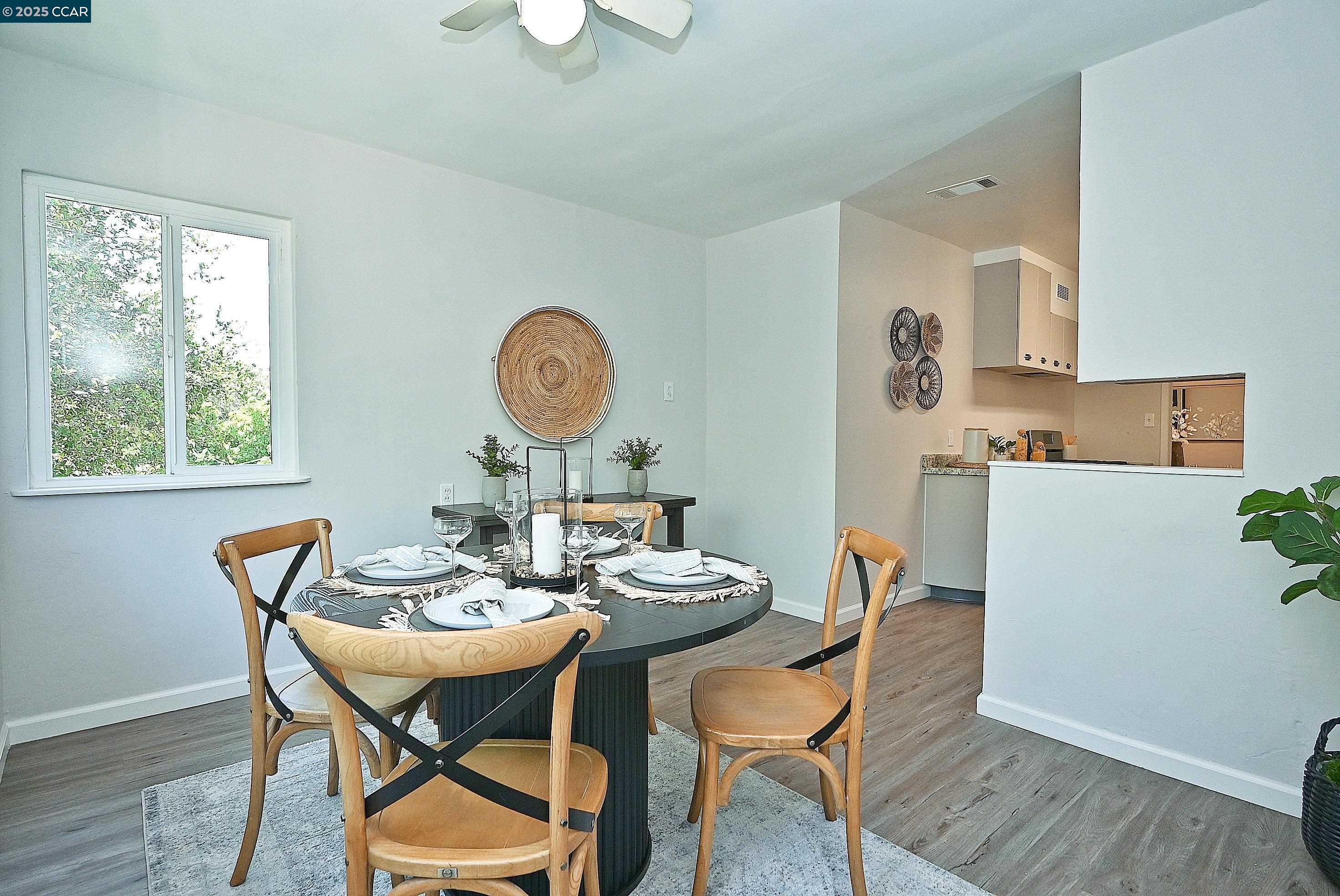 10 Westminster Place, Lafayette, California 94549, 4 Bedrooms Bedrooms, 8 Rooms Rooms,2 BathroomsBathrooms,Residential,For Sale,10 Westminster Place,41105333