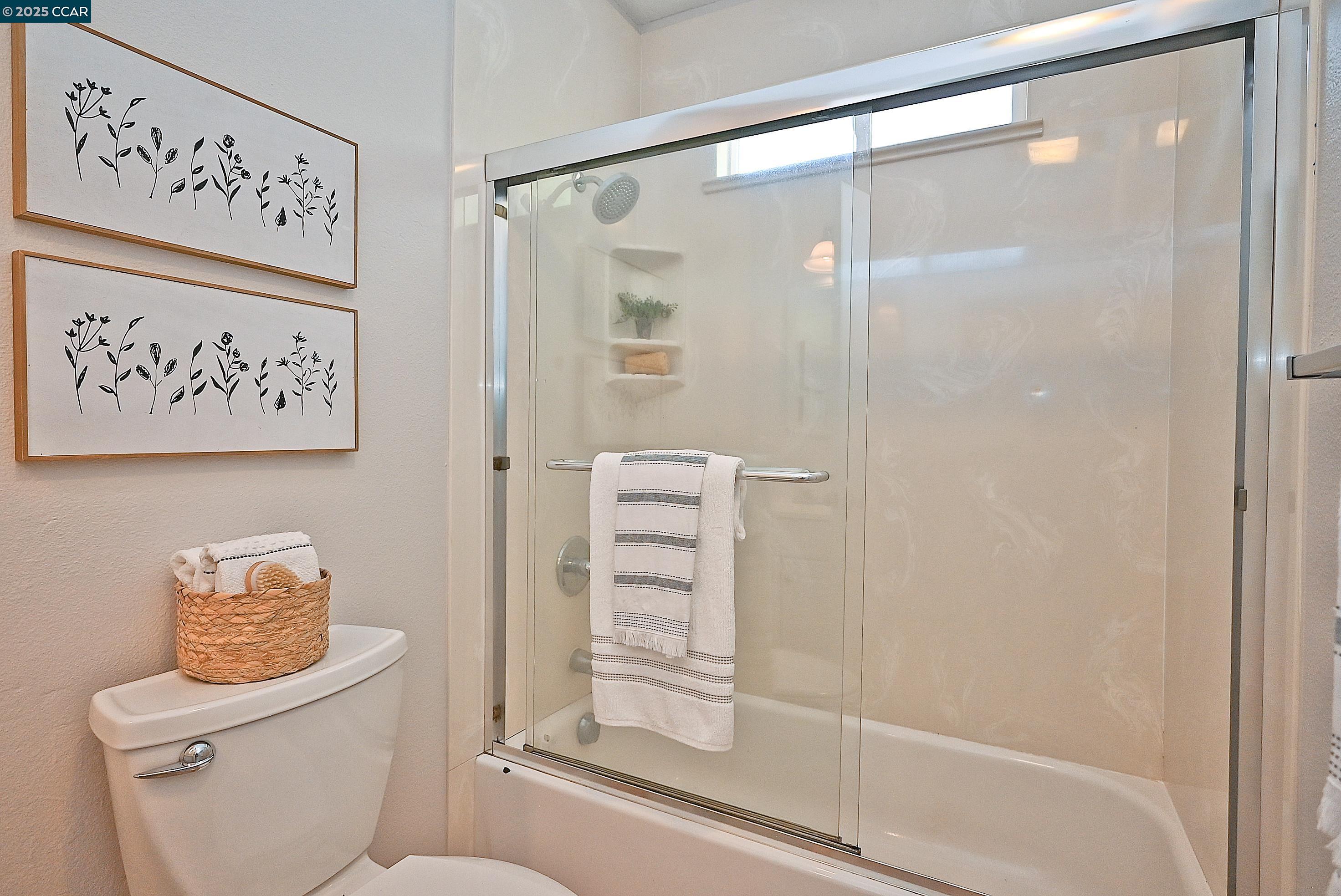 10 Westminster Place, Lafayette, California 94549, 4 Bedrooms Bedrooms, 8 Rooms Rooms,2 BathroomsBathrooms,Residential,For Sale,10 Westminster Place,41105333