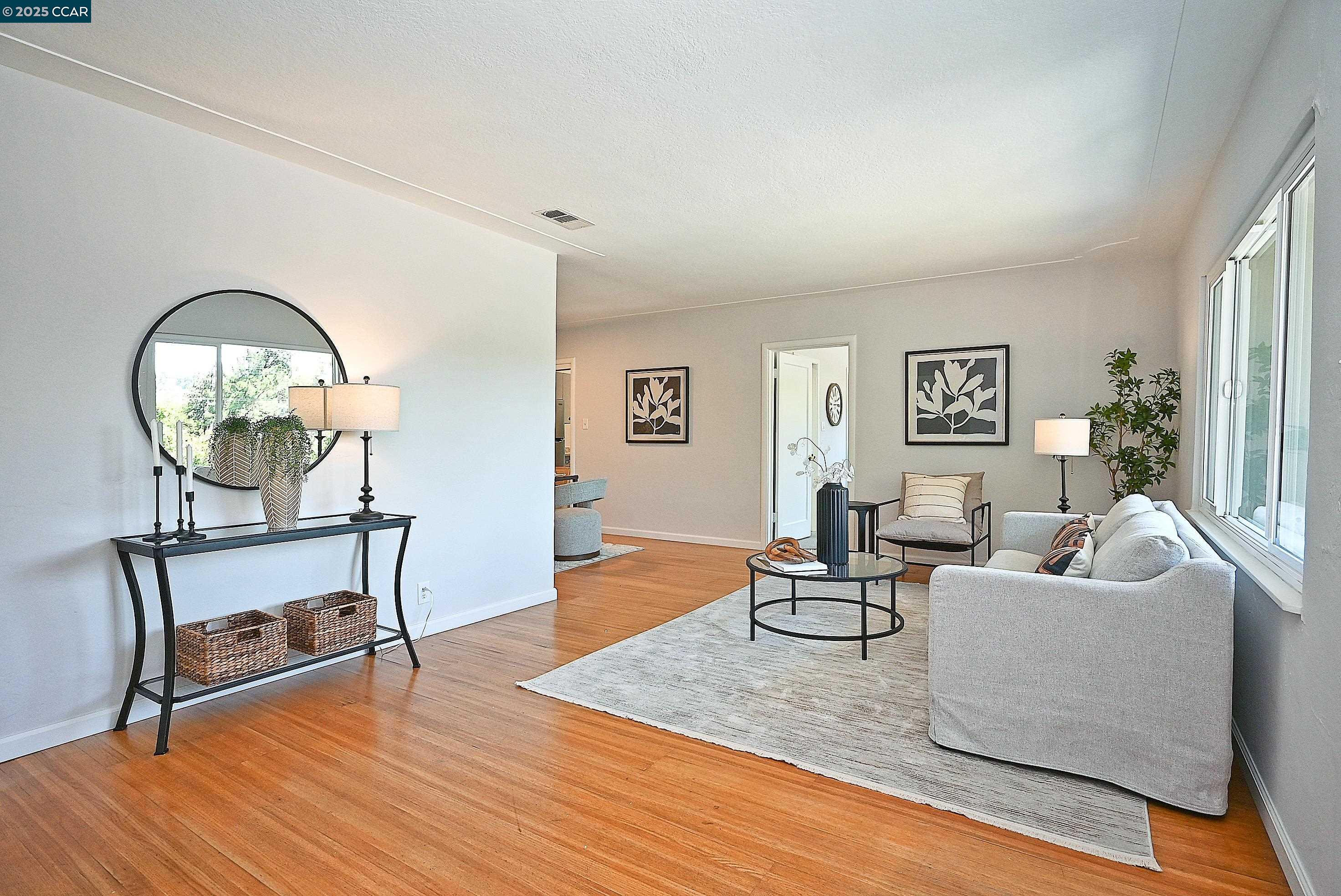 10 Westminster Place, Lafayette, California 94549, 4 Bedrooms Bedrooms, 8 Rooms Rooms,2 BathroomsBathrooms,Residential,For Sale,10 Westminster Place,41105333