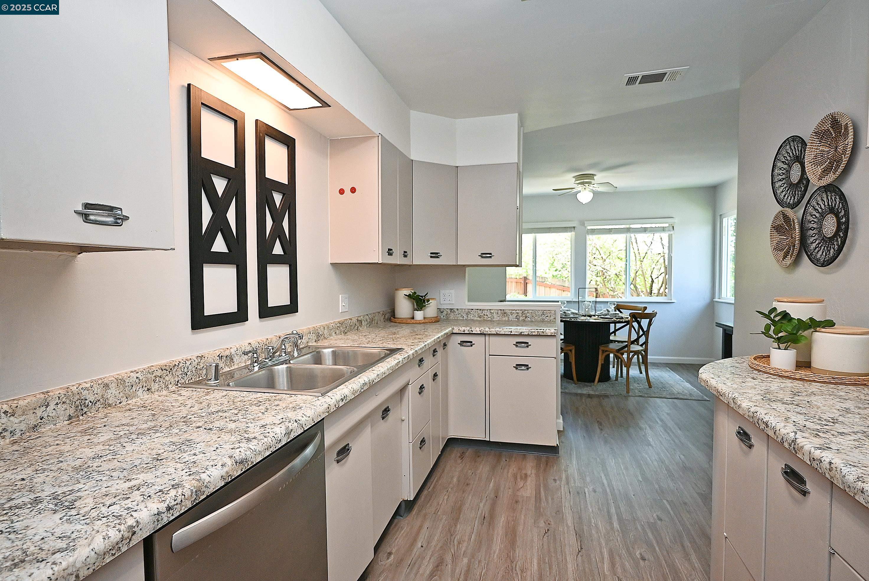 10 Westminster Place, Lafayette, California 94549, 4 Bedrooms Bedrooms, 8 Rooms Rooms,2 BathroomsBathrooms,Residential,For Sale,10 Westminster Place,41105333