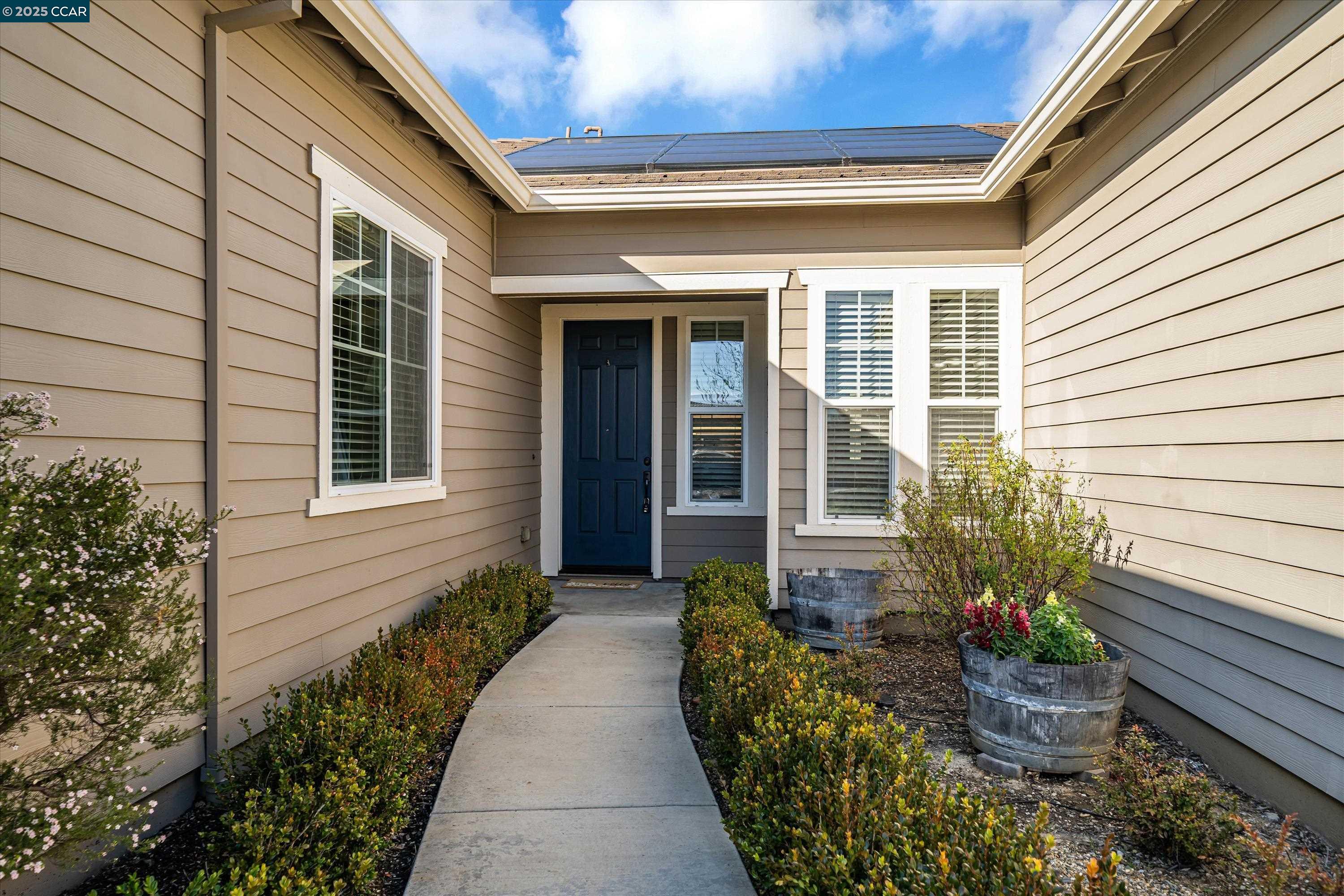 Detail Gallery Image 3 of 39 For 6432 Laurel Creek Pl, Livermore,  CA 94551 - 4 Beds | 3 Baths