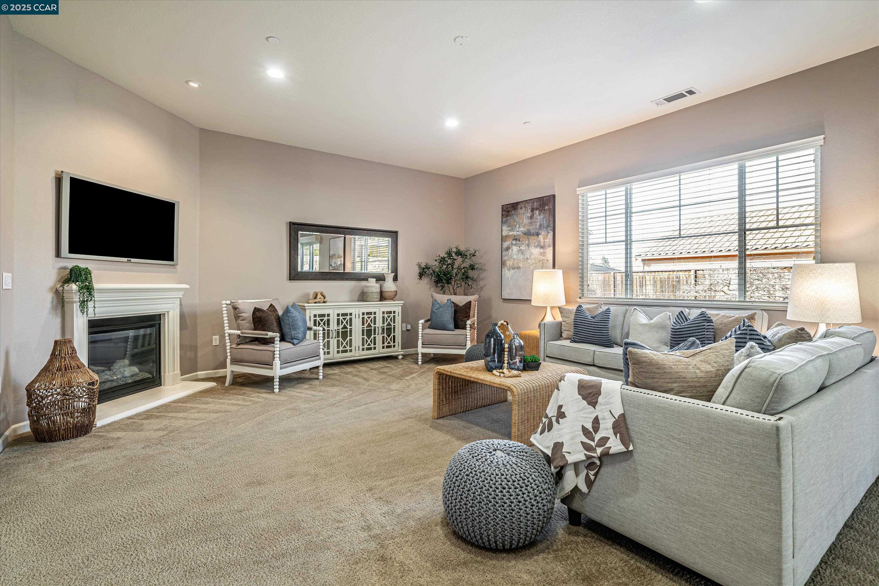 Detail Gallery Image 7 of 39 For 6432 Laurel Creek Pl, Livermore,  CA 94551 - 4 Beds | 3 Baths