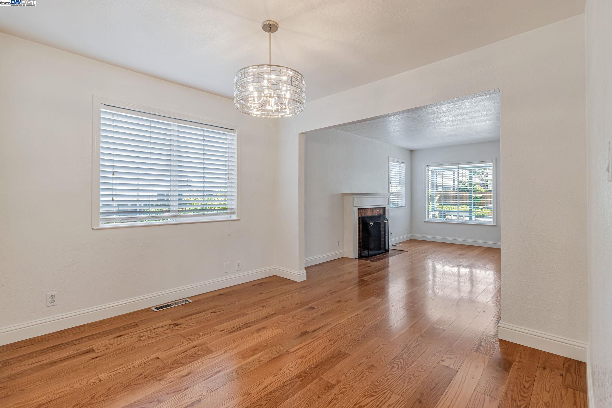 Detail Gallery Image 19 of 52 For 2940 Somerset Ave, Castro Valley,  CA 94546 - 4 Beds | 2 Baths