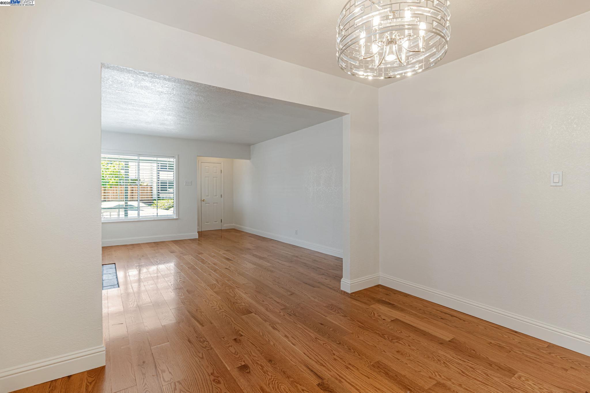 Detail Gallery Image 20 of 52 For 2940 Somerset Ave, Castro Valley,  CA 94546 - 4 Beds | 2 Baths