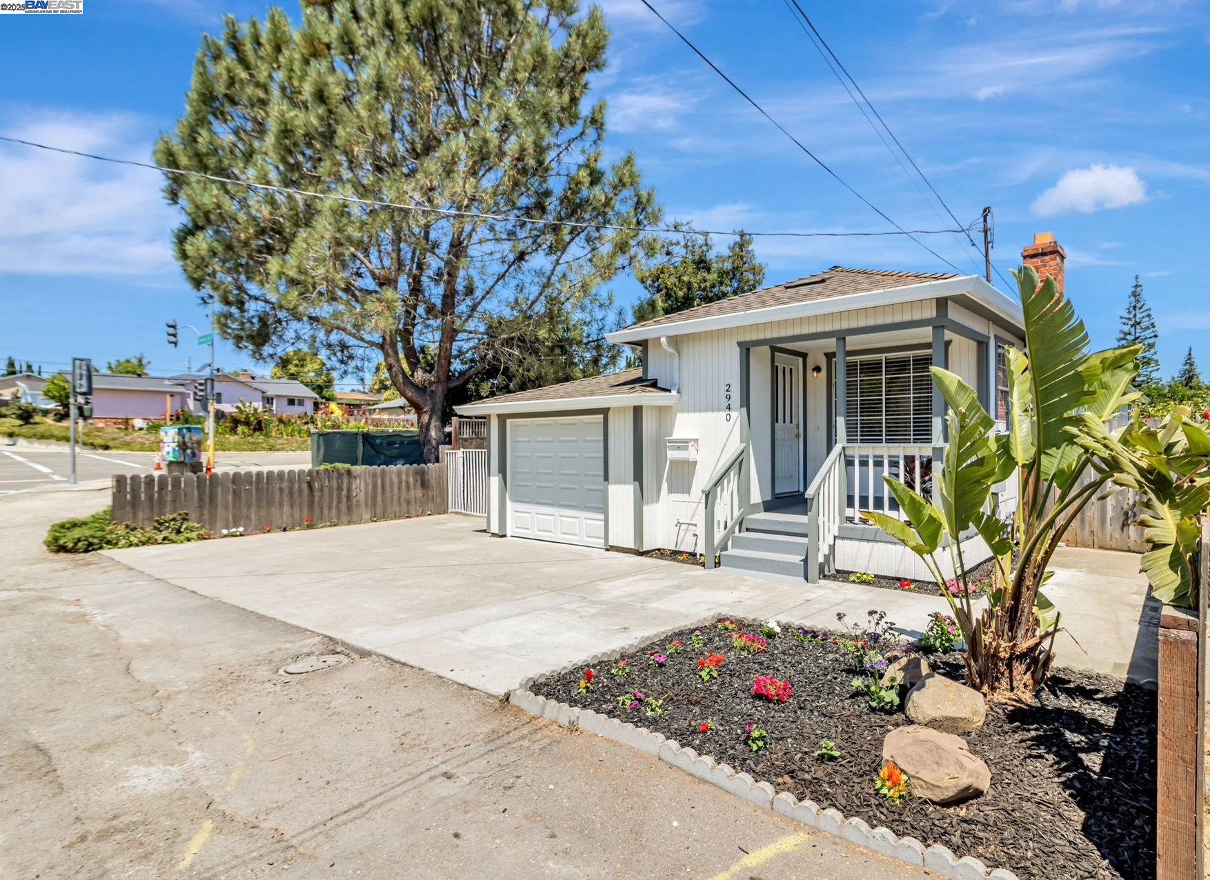 Detail Gallery Image 3 of 52 For 2940 Somerset Ave, Castro Valley,  CA 94546 - 4 Beds | 2 Baths