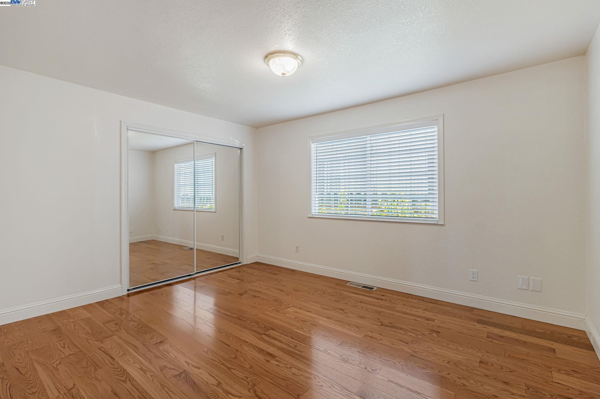 Detail Gallery Image 22 of 52 For 2940 Somerset Ave, Castro Valley,  CA 94546 - 4 Beds | 2 Baths