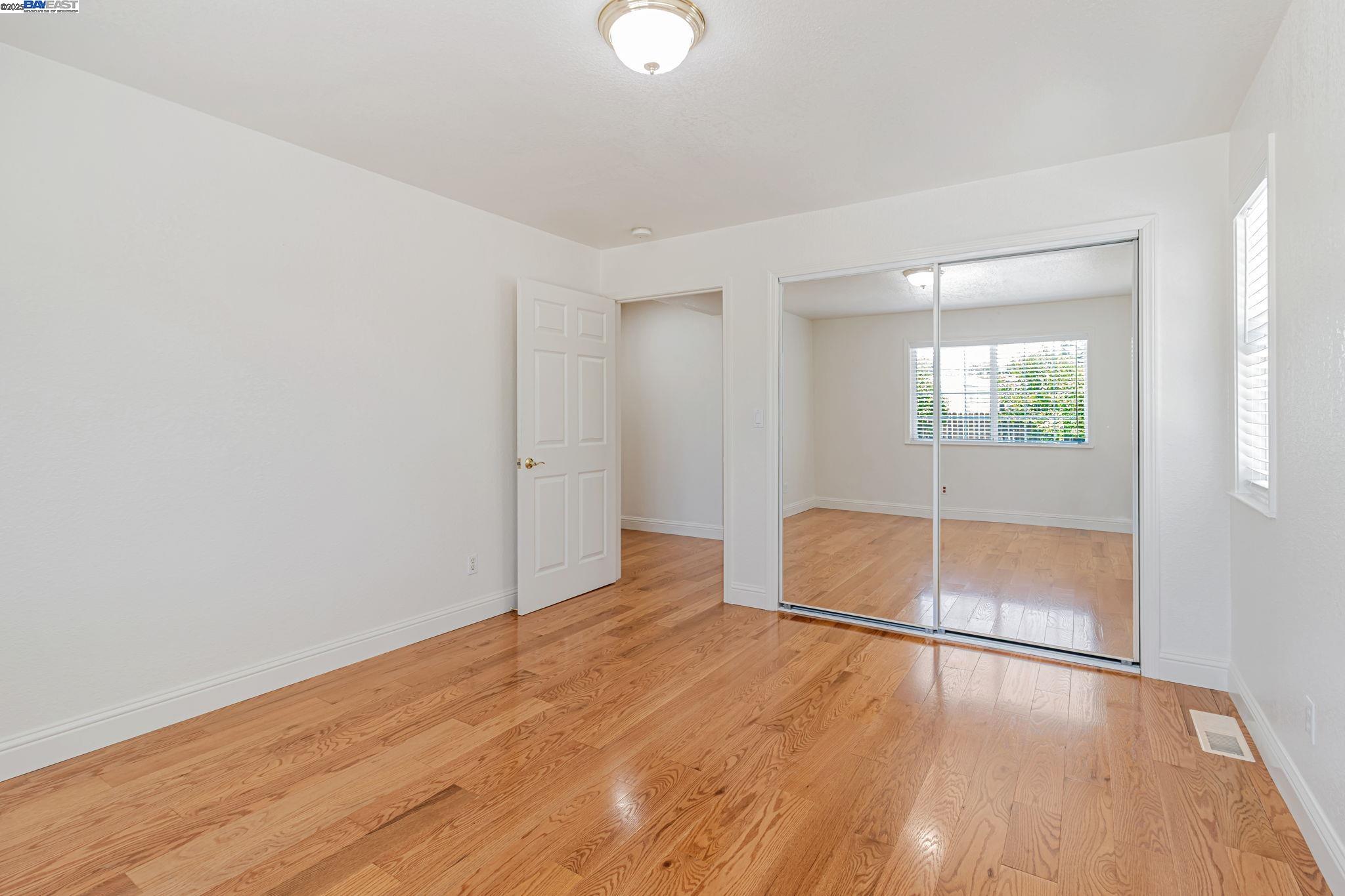 Detail Gallery Image 28 of 52 For 2940 Somerset Ave, Castro Valley,  CA 94546 - 4 Beds | 2 Baths