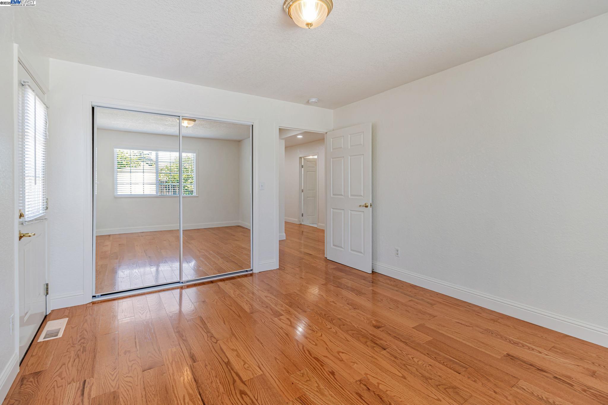 Detail Gallery Image 32 of 52 For 2940 Somerset Ave, Castro Valley,  CA 94546 - 4 Beds | 2 Baths