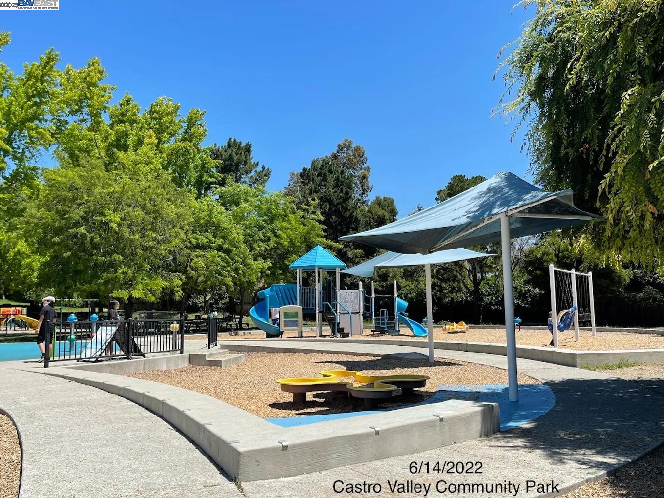 Detail Gallery Image 36 of 36 For 2940 Somerset Ave, Castro Valley,  CA 94546 - 4 Beds | 2 Baths